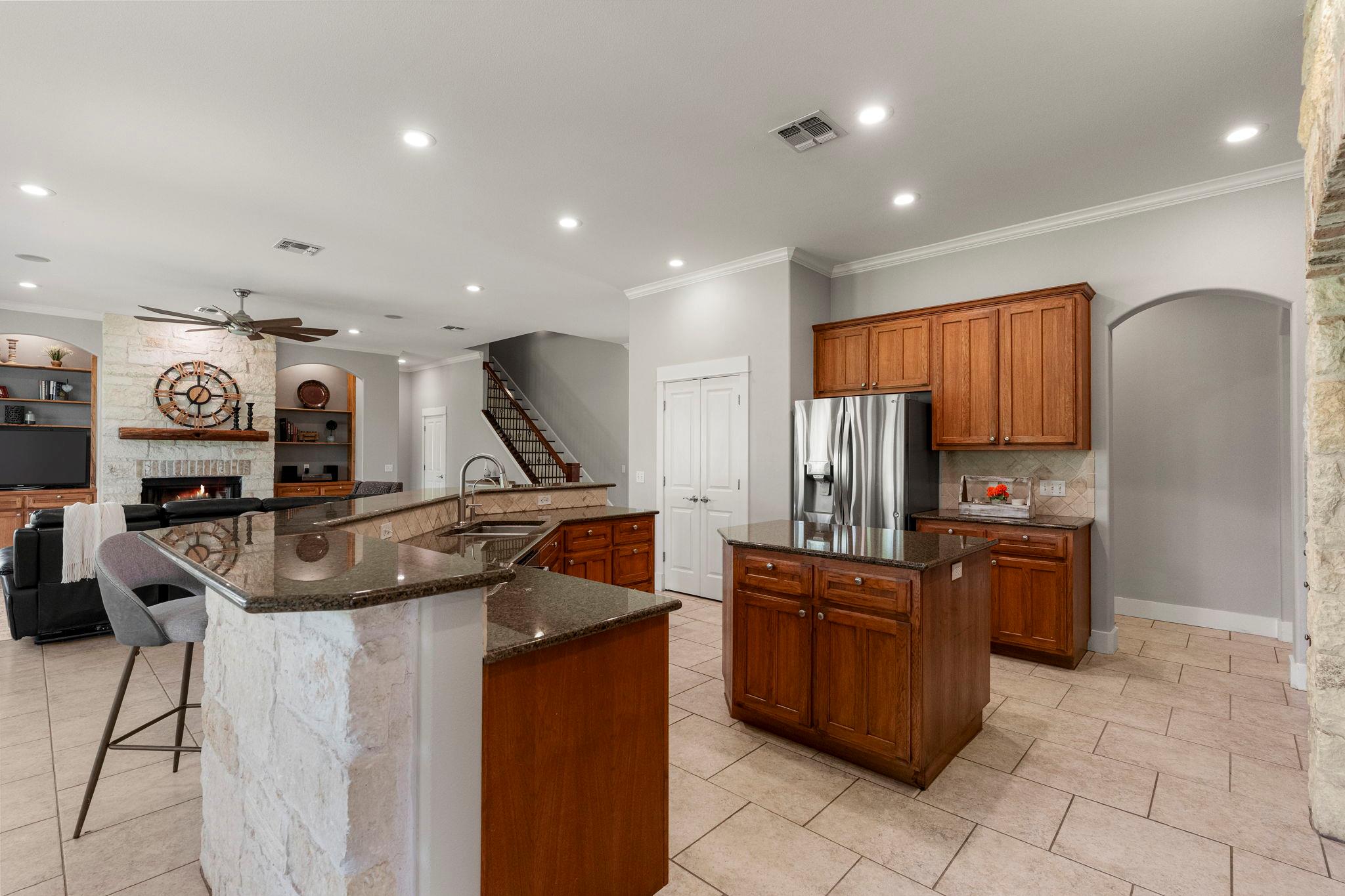103 Horseshoe Dr, Dripping Springs, TX 78620