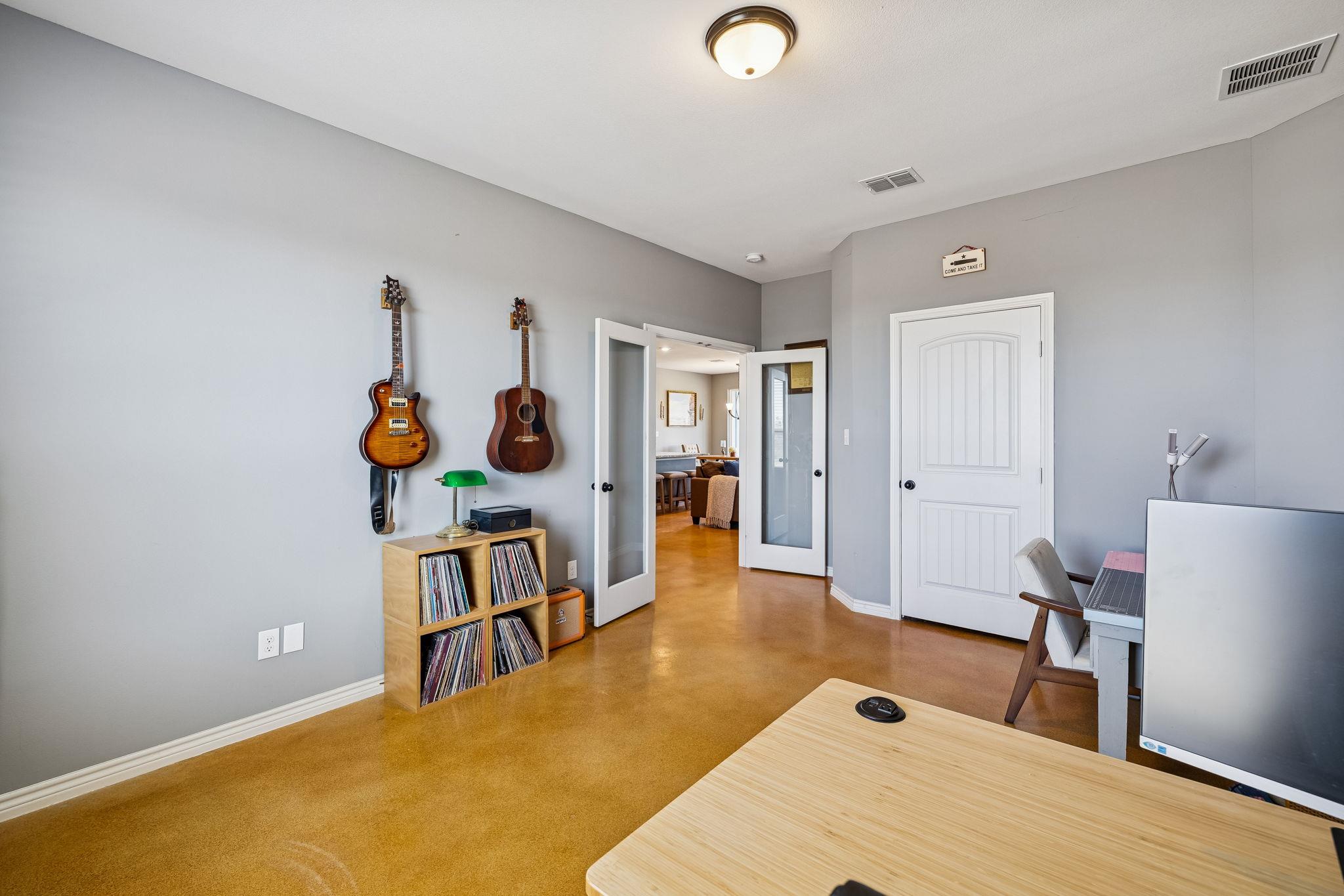 5476 County Road 427, Stockdale, TX 78160