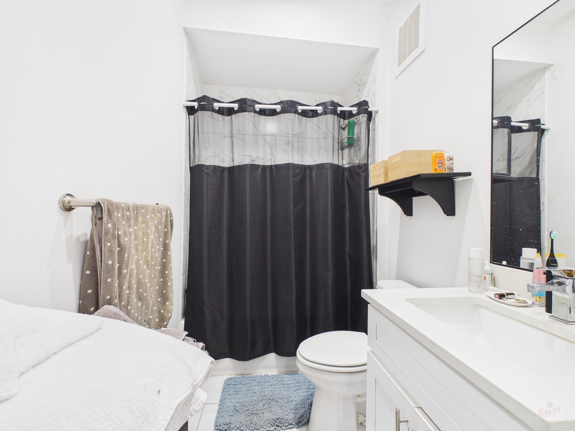 1010 W 26th St # 511, Austin, TX 78705