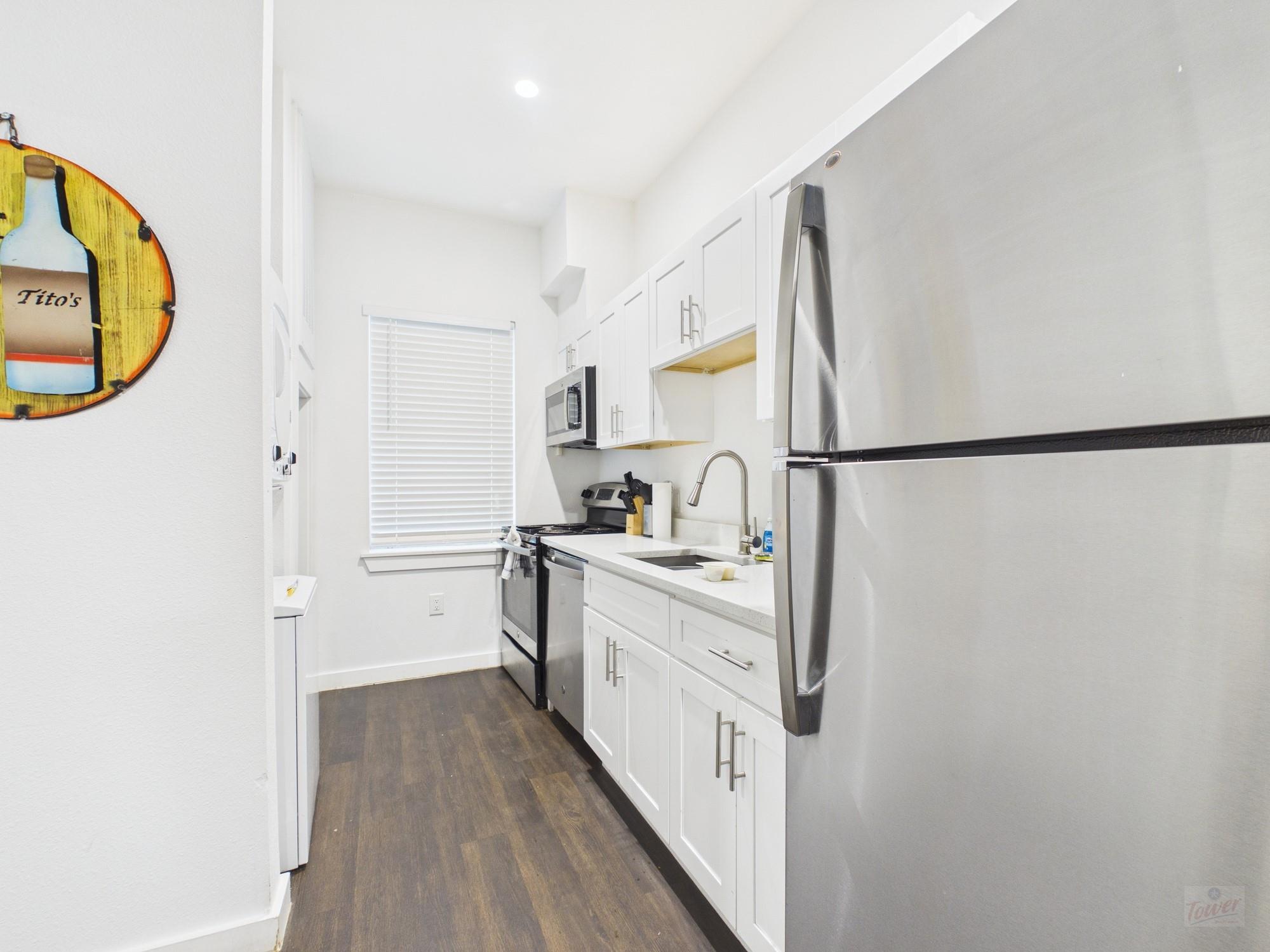 1010 W 26th St # 210, Austin, TX 78705