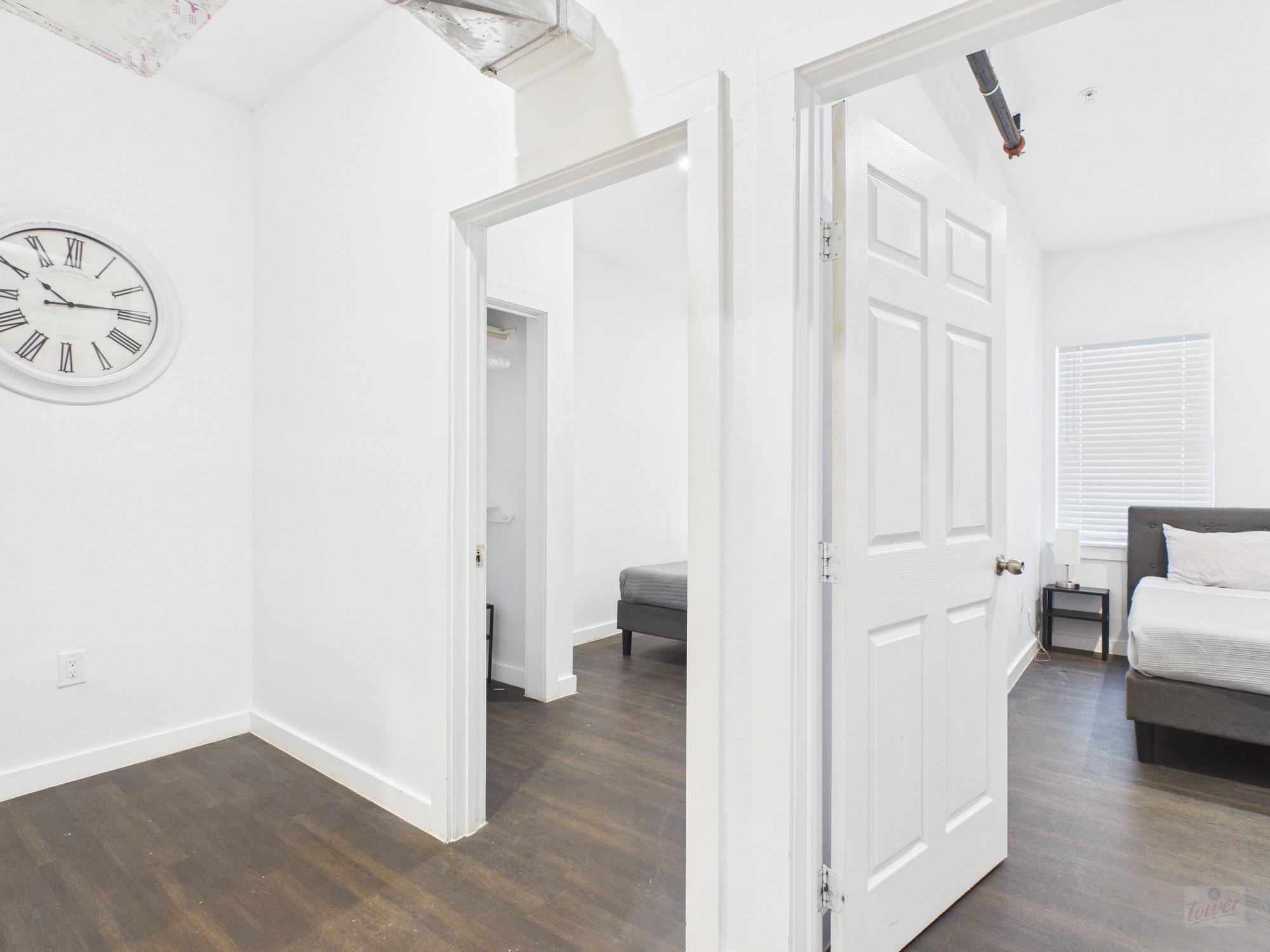 1010 W 26th St # 210, Austin, TX 78705