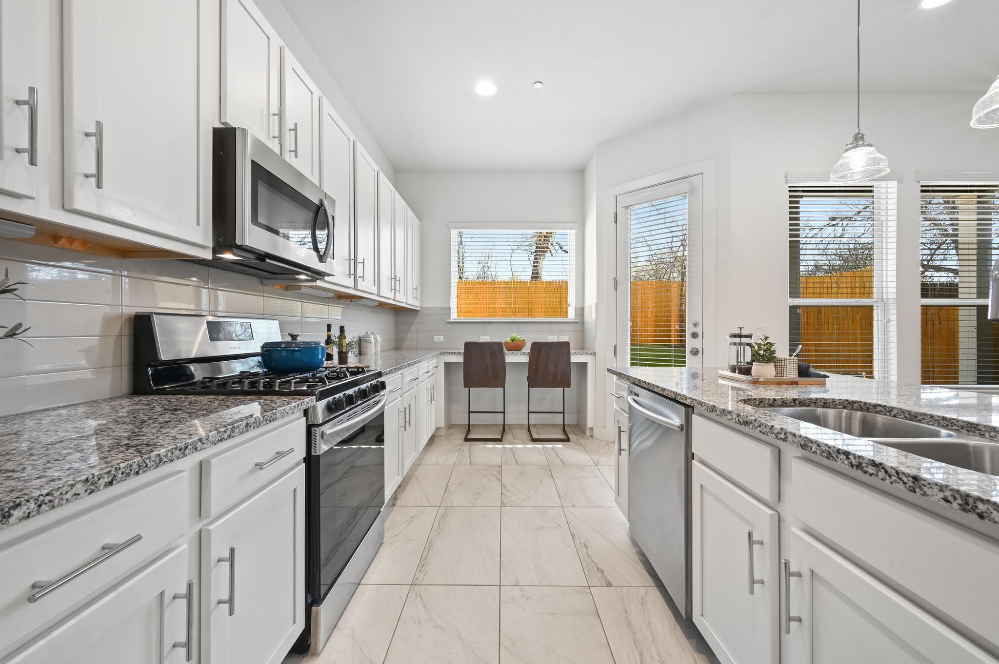 8922 Menchaca Rd # 303, Austin, TX 78748