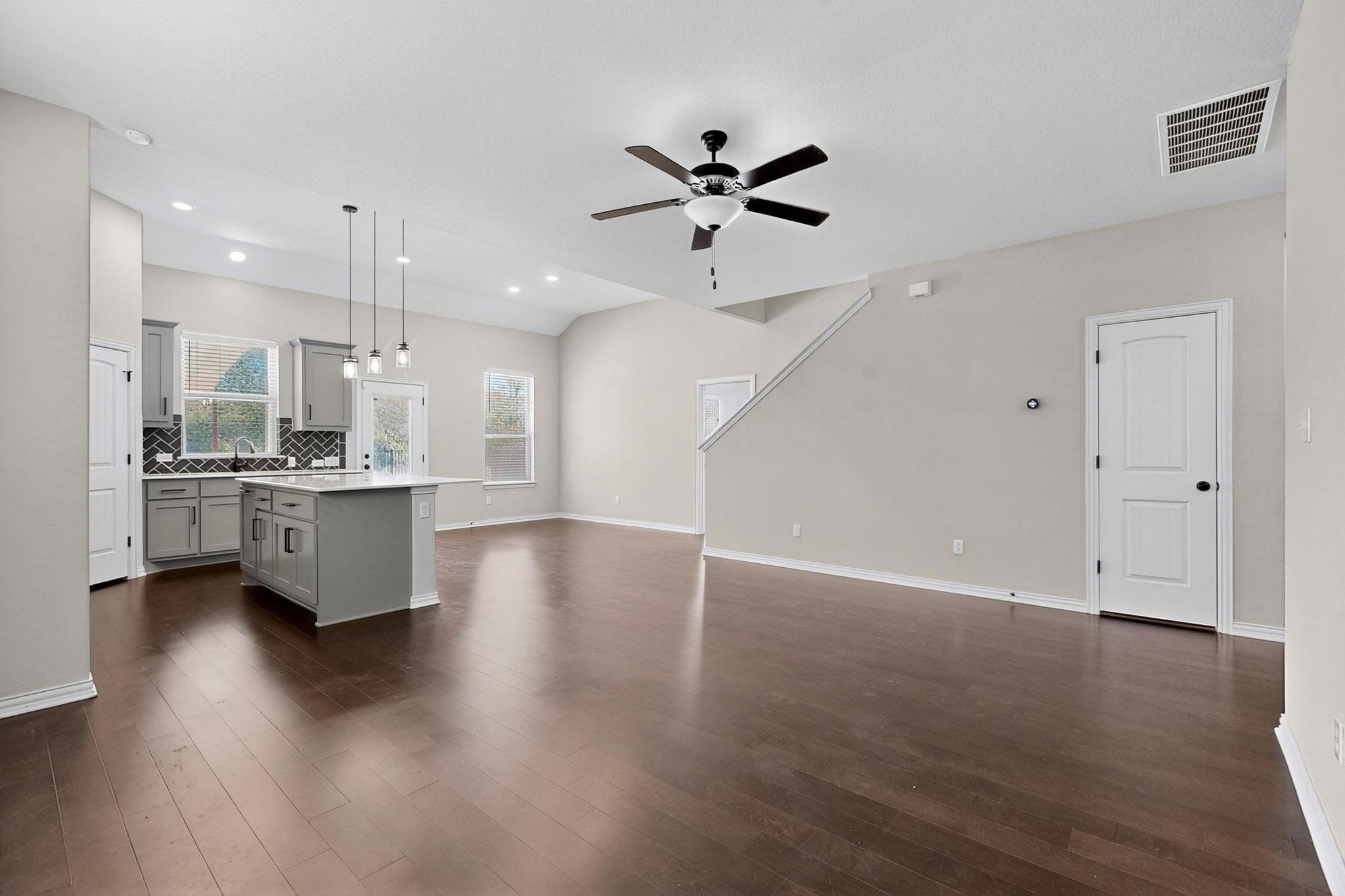 12605 Iron Bridge Dr, Manchaca, TX 78652