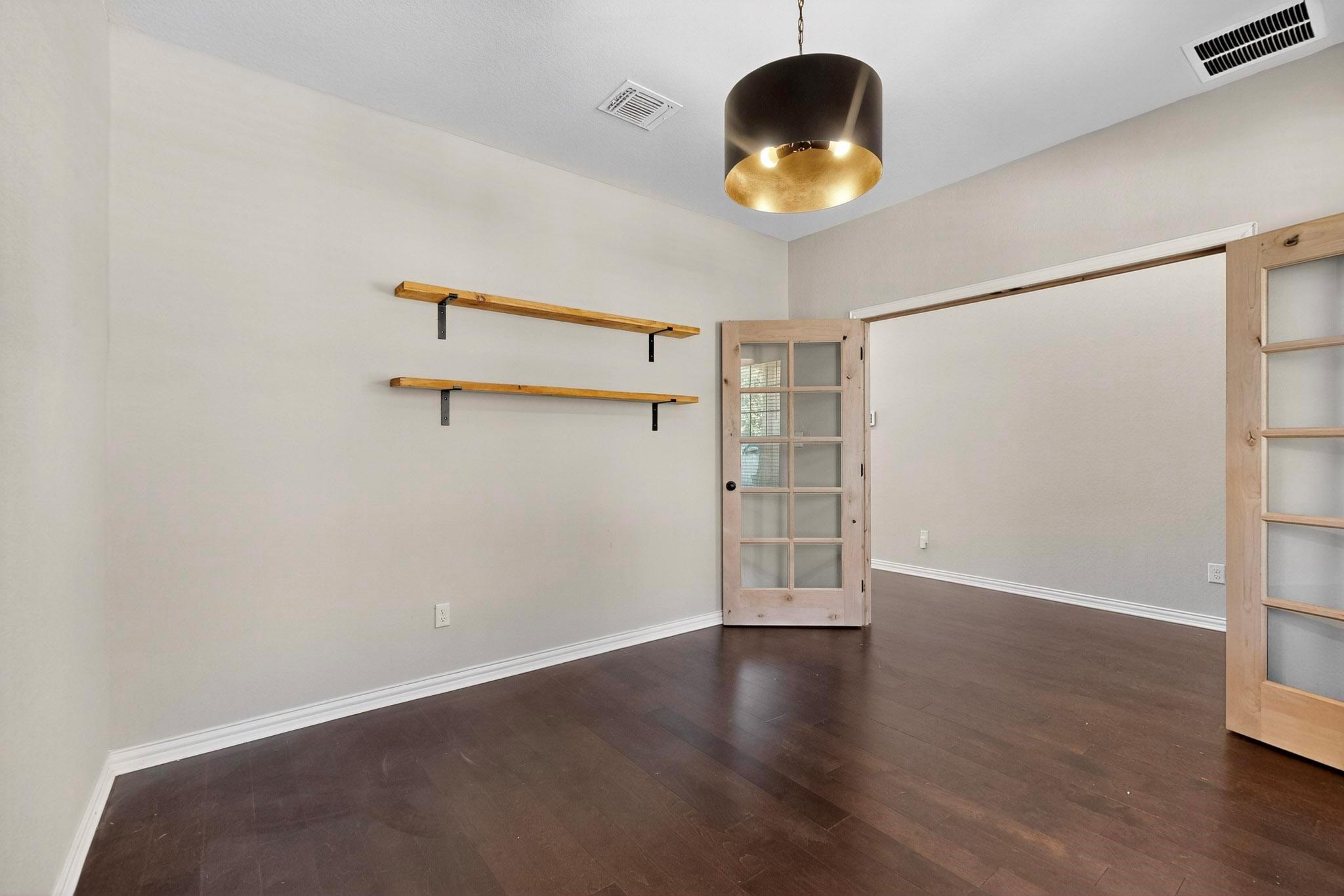 12605 Iron Bridge Dr, Manchaca, TX 78652