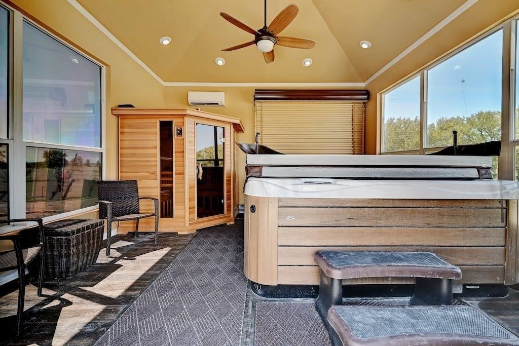 7300 Gilbert Rd, Manor, TX 78653