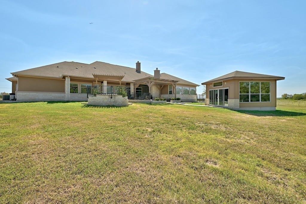 7300 Gilbert Rd, Manor, TX 78653
