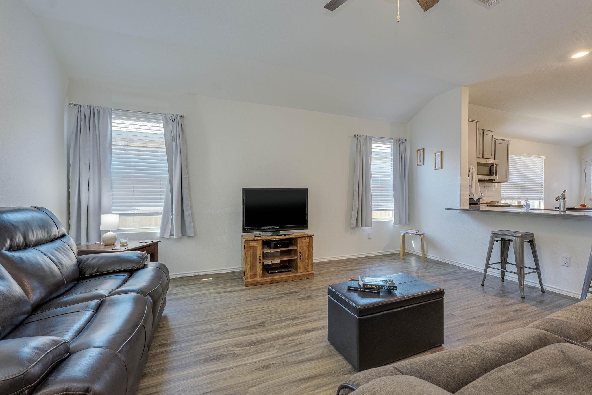 557 Greatest Gift Way, Jarrell, TX 76537