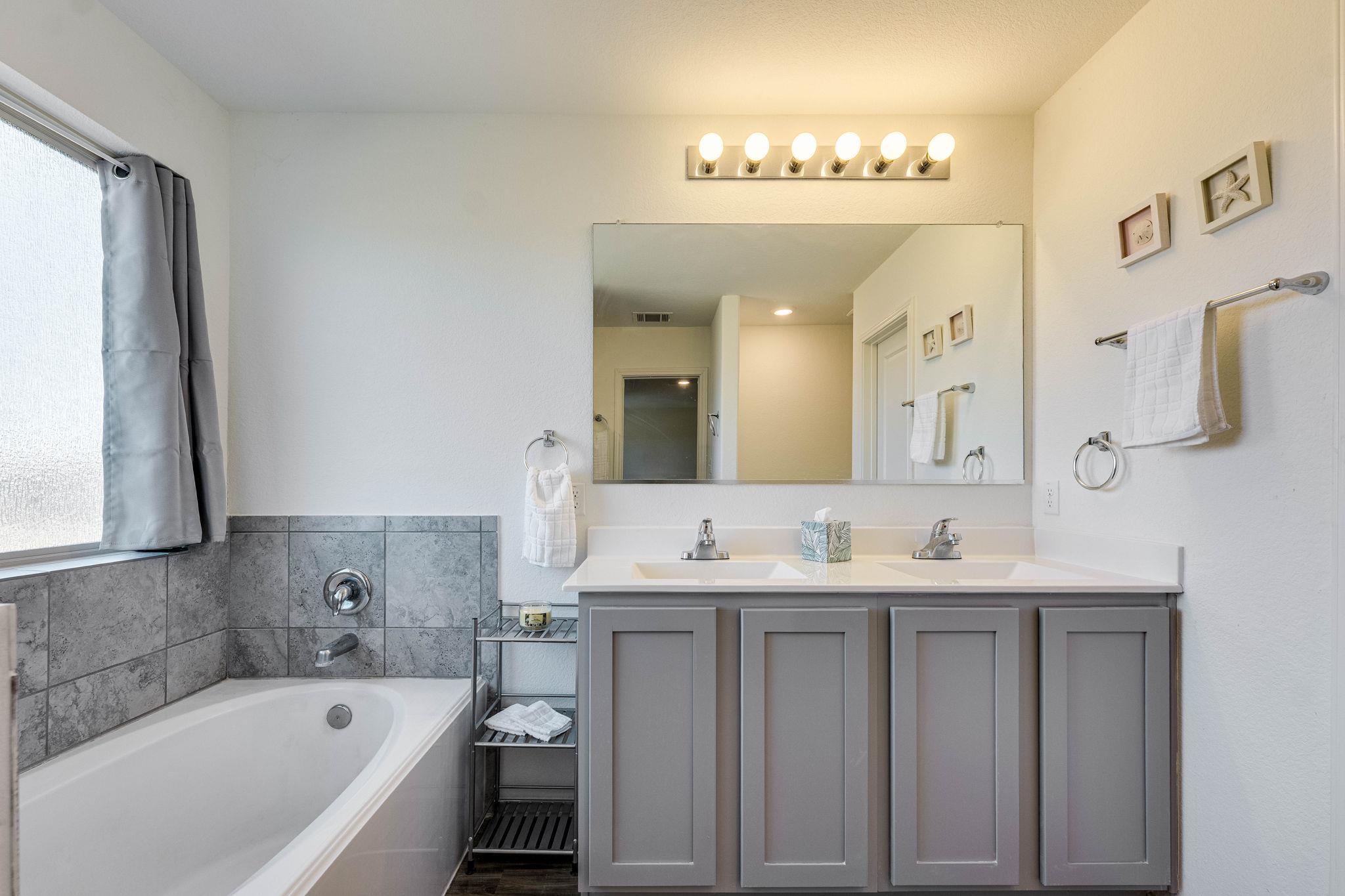 557 Greatest Gift Way, Jarrell, TX 76537