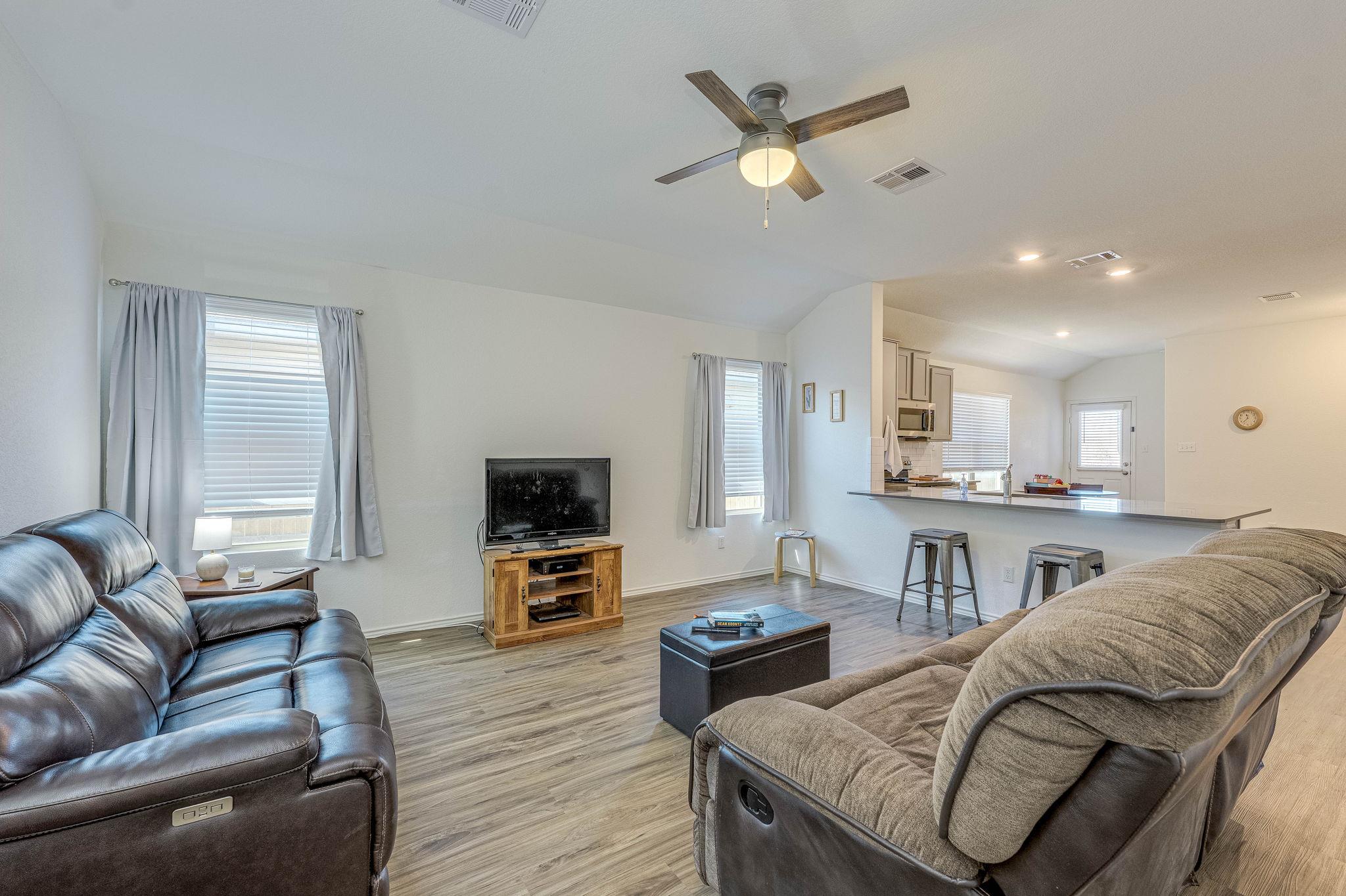 557 Greatest Gift Way, Jarrell, TX 76537