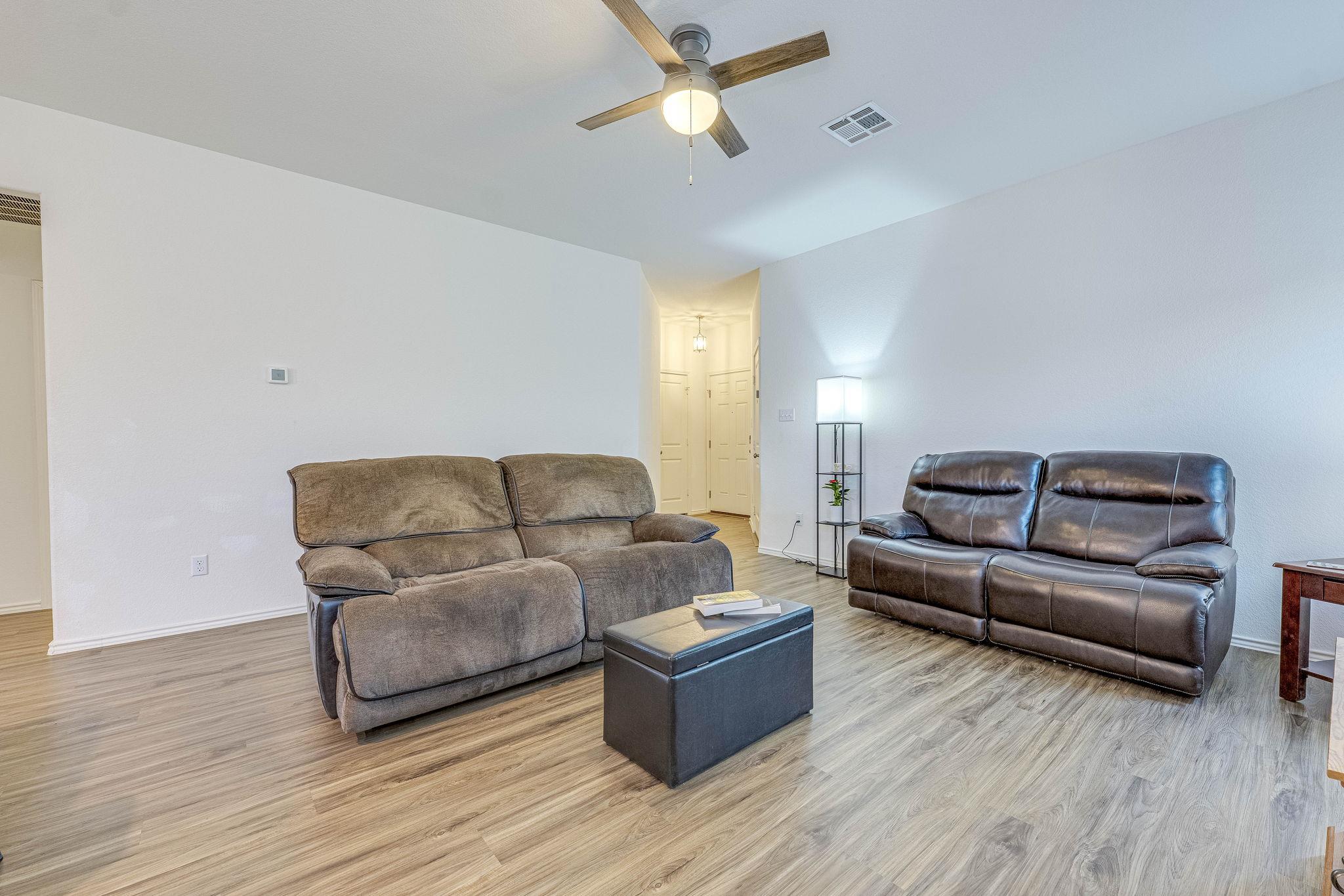 557 Greatest Gift Way, Jarrell, TX 76537