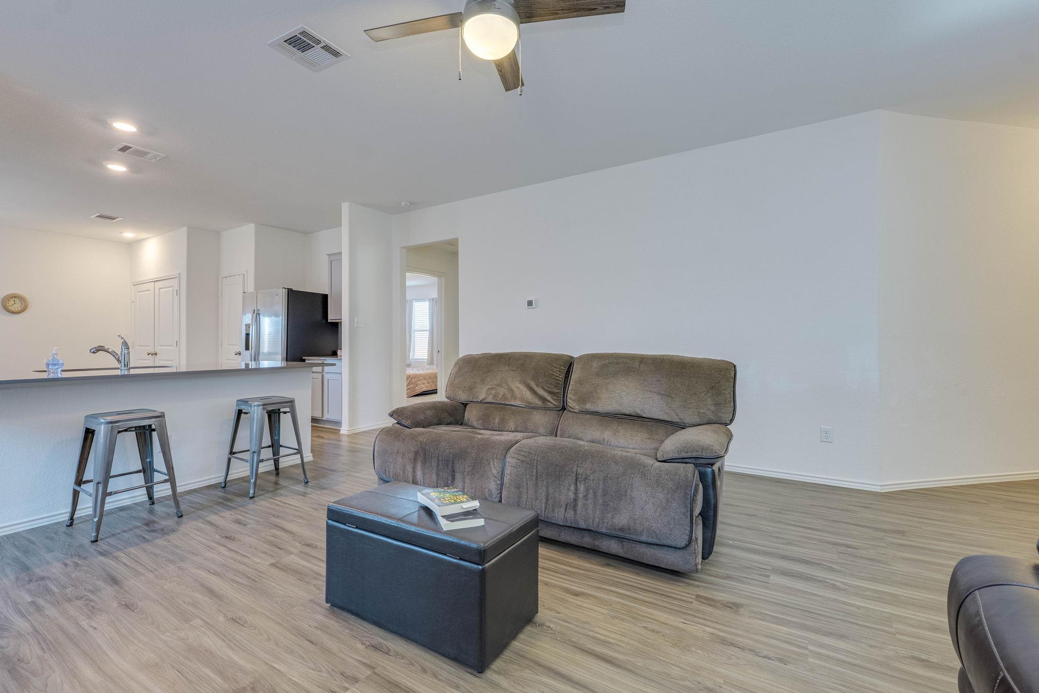 557 Greatest Gift Way, Jarrell, TX 76537