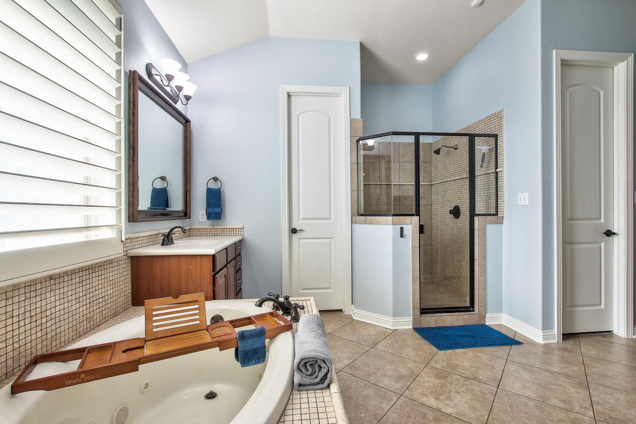 1841 Harvest Dance Dr, Leander, TX 78641