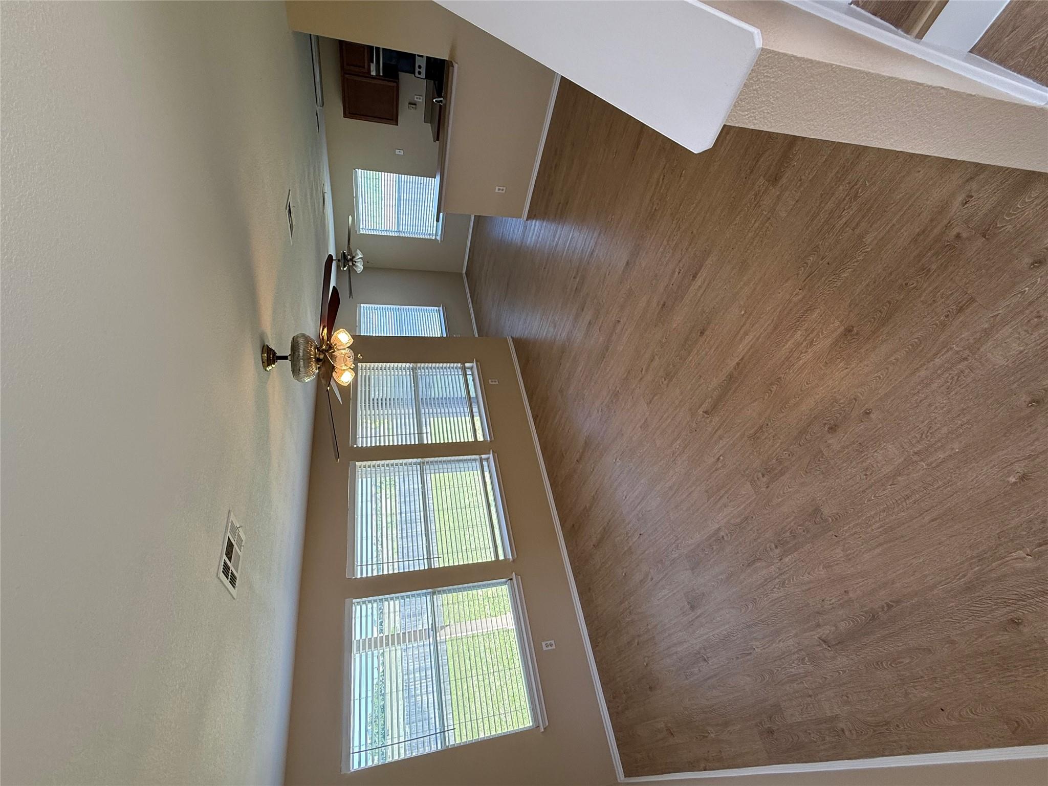 225 Hyltin St, Hutto, TX 78634