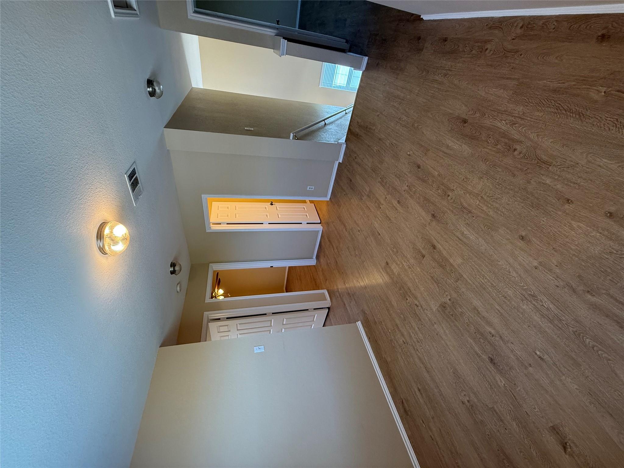 225 Hyltin St, Hutto, TX 78634