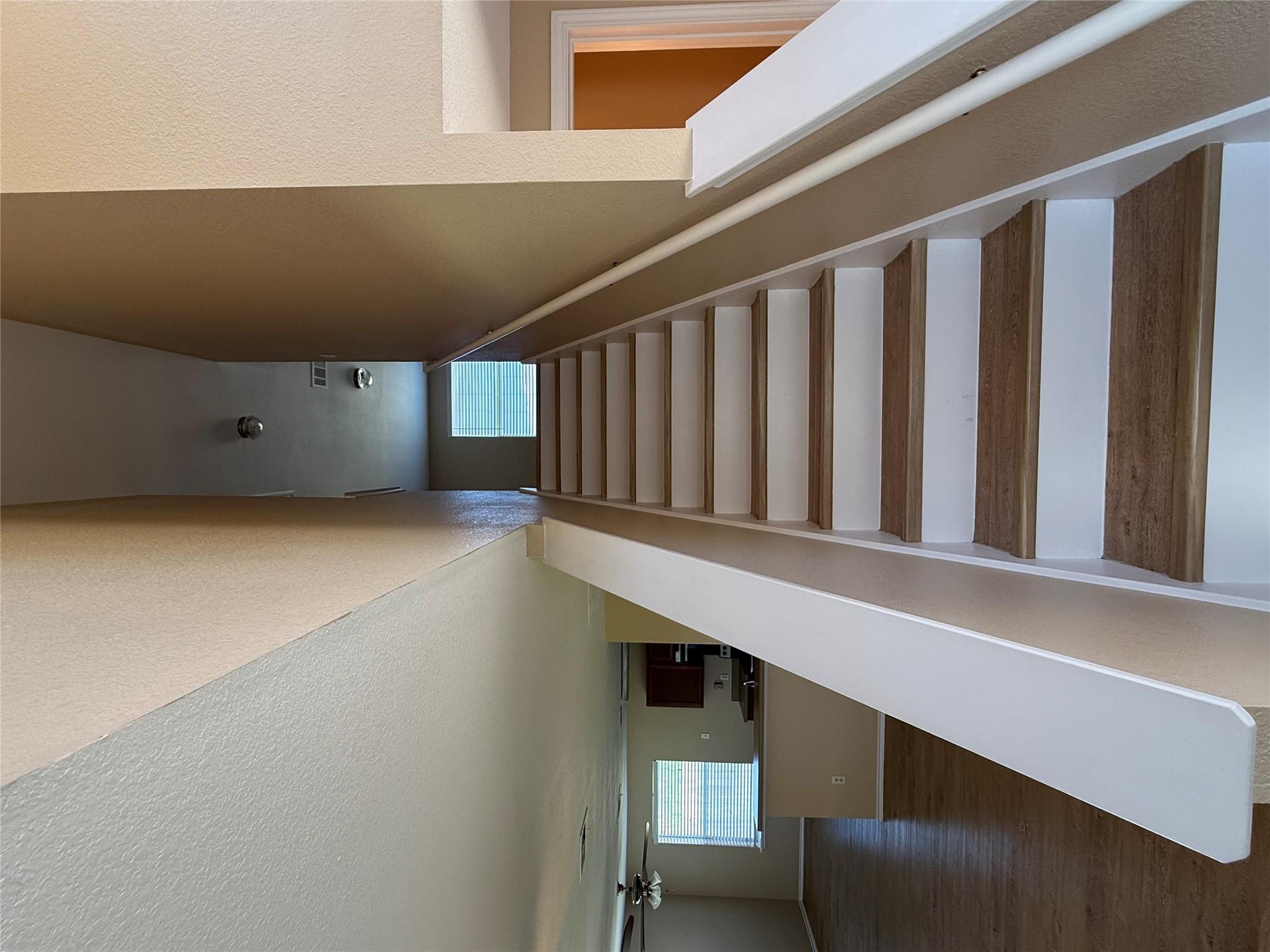 225 Hyltin St, Hutto, TX 78634