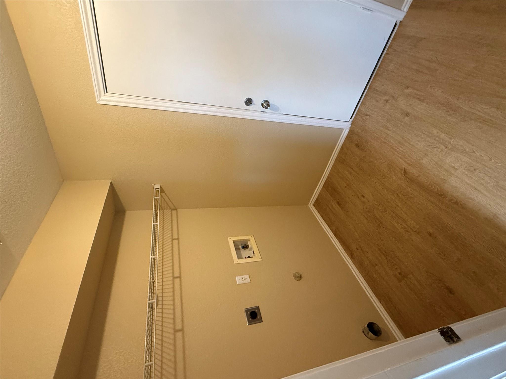 225 Hyltin St, Hutto, TX 78634