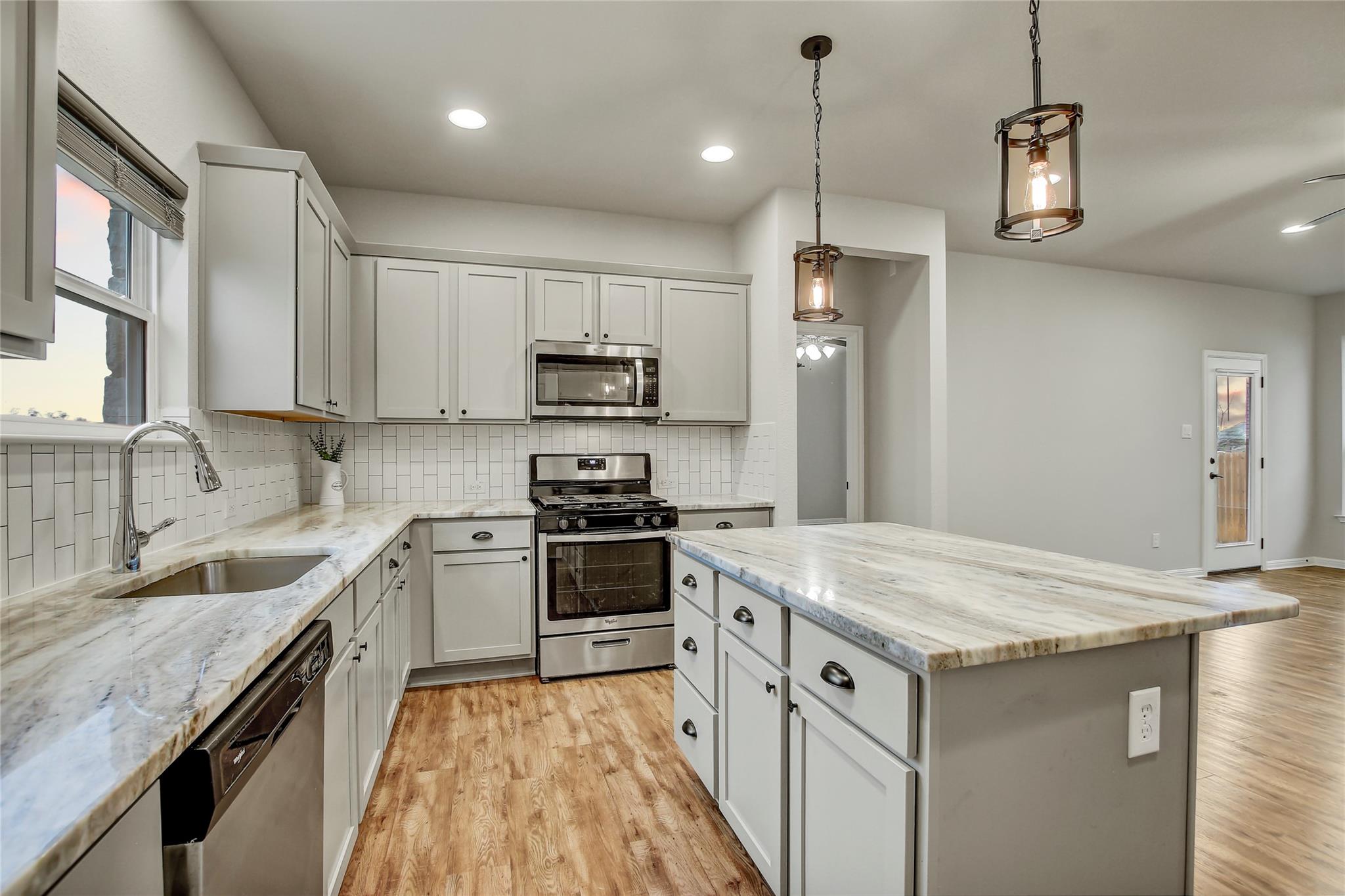 3801 Birdwatch Loop # 48, Pflugerville, TX 78660