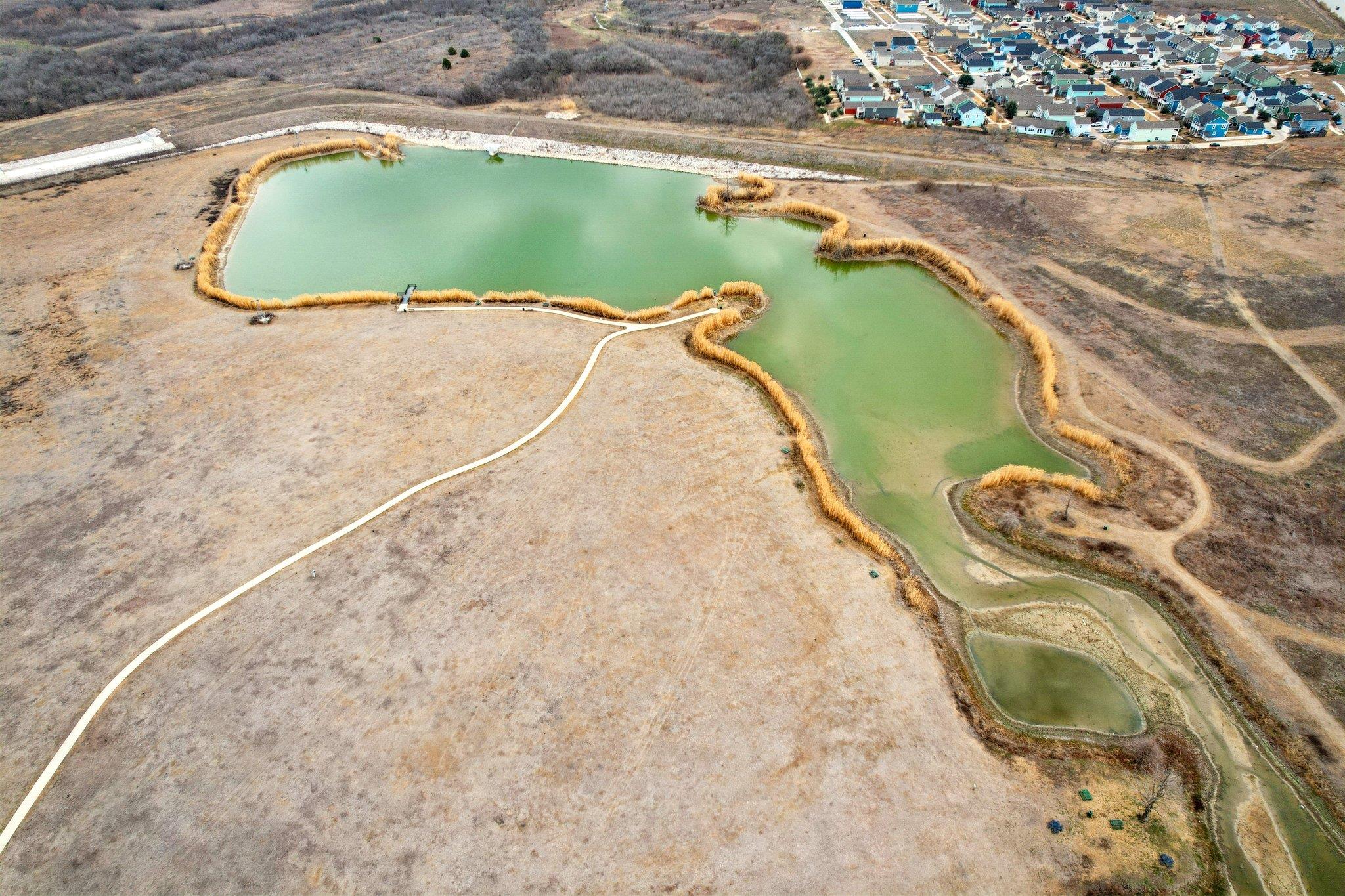 901 E Whispering Hollow Dr, Kyle, TX 78640