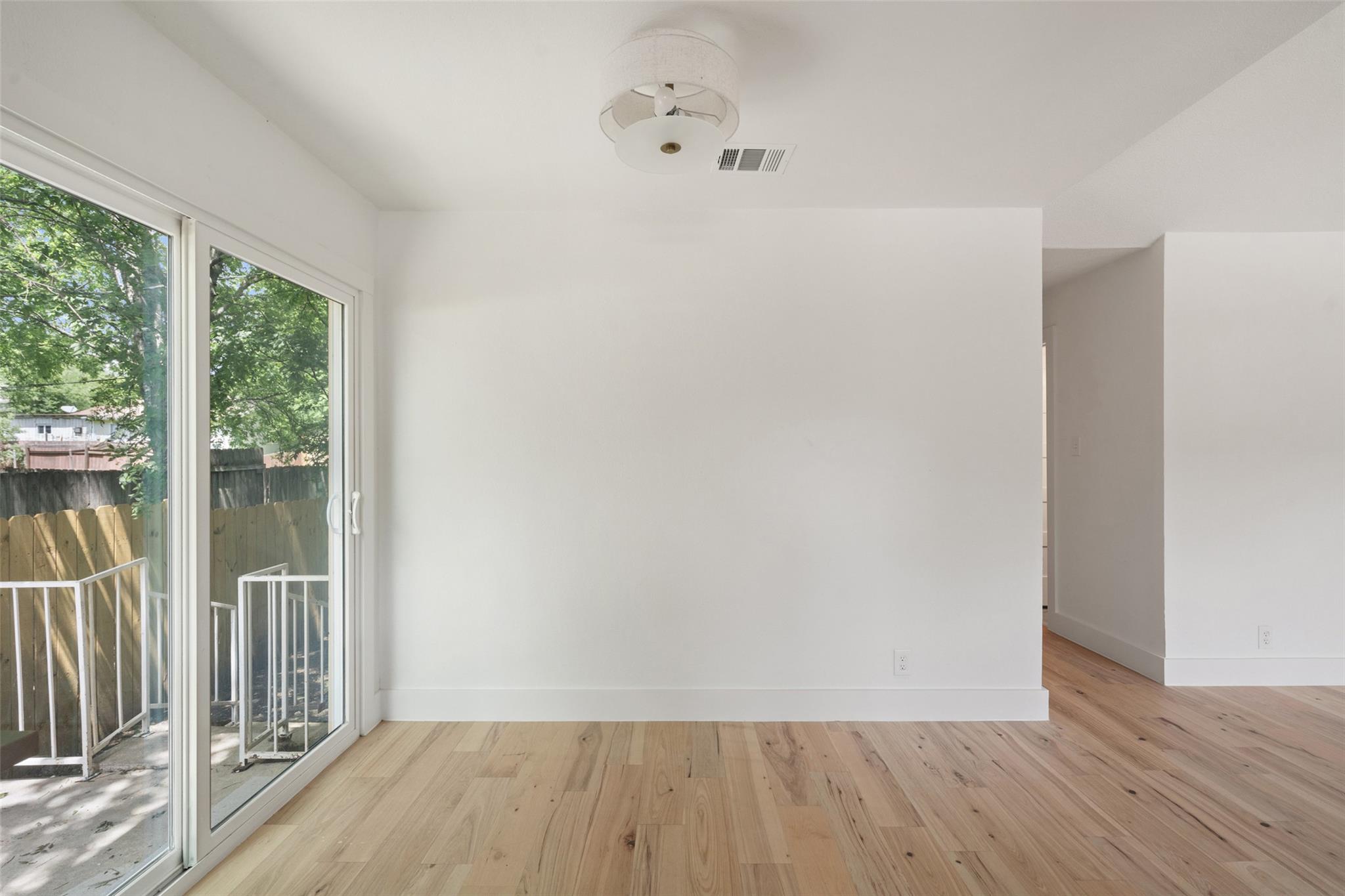 1800 Nicole Cir # B, Round Rock, TX 78664