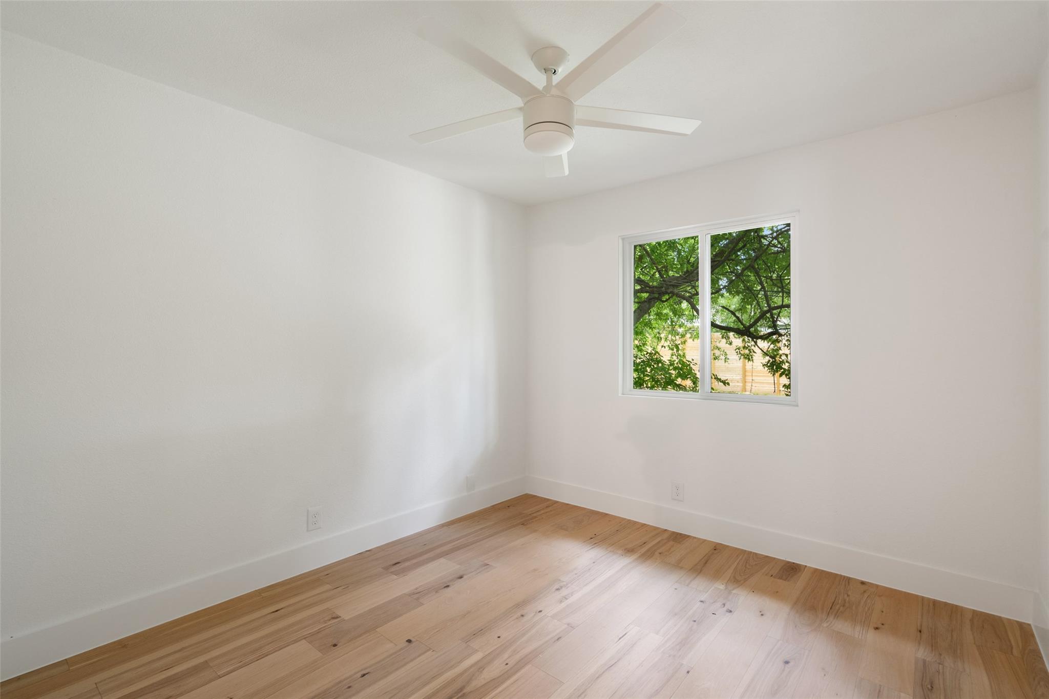 1800 Nicole Cir # B, Round Rock, TX 78664