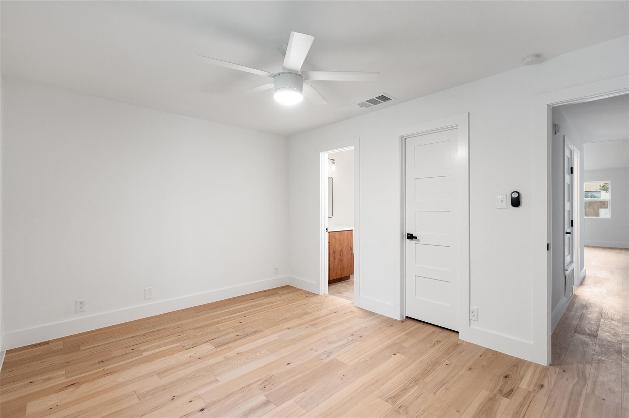 1800 Nicole Cir # B, Round Rock, TX 78664