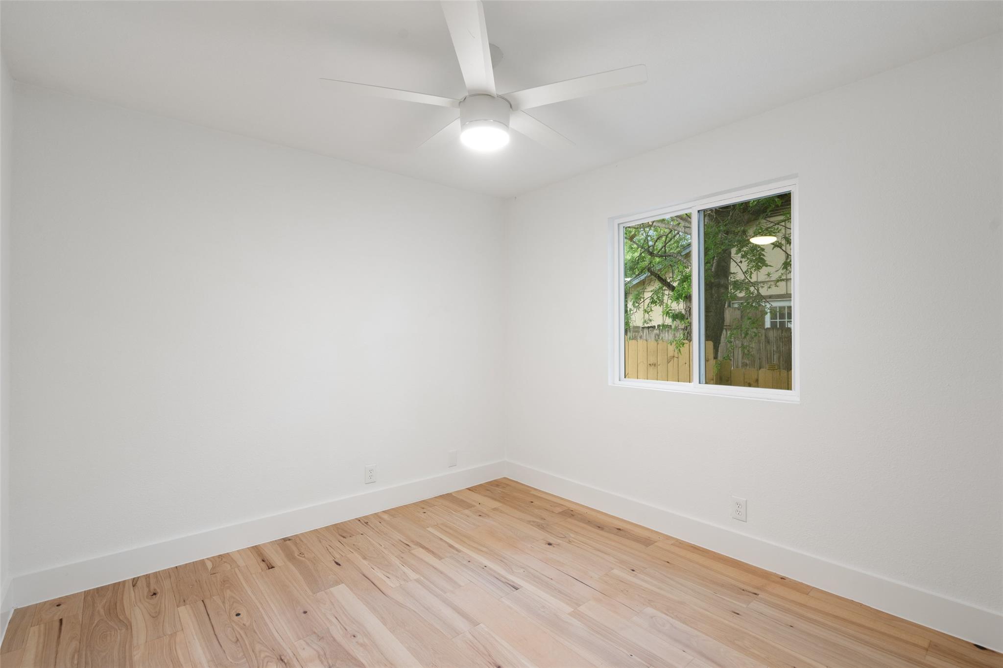 1800 Nicole Cir # B, Round Rock, TX 78664