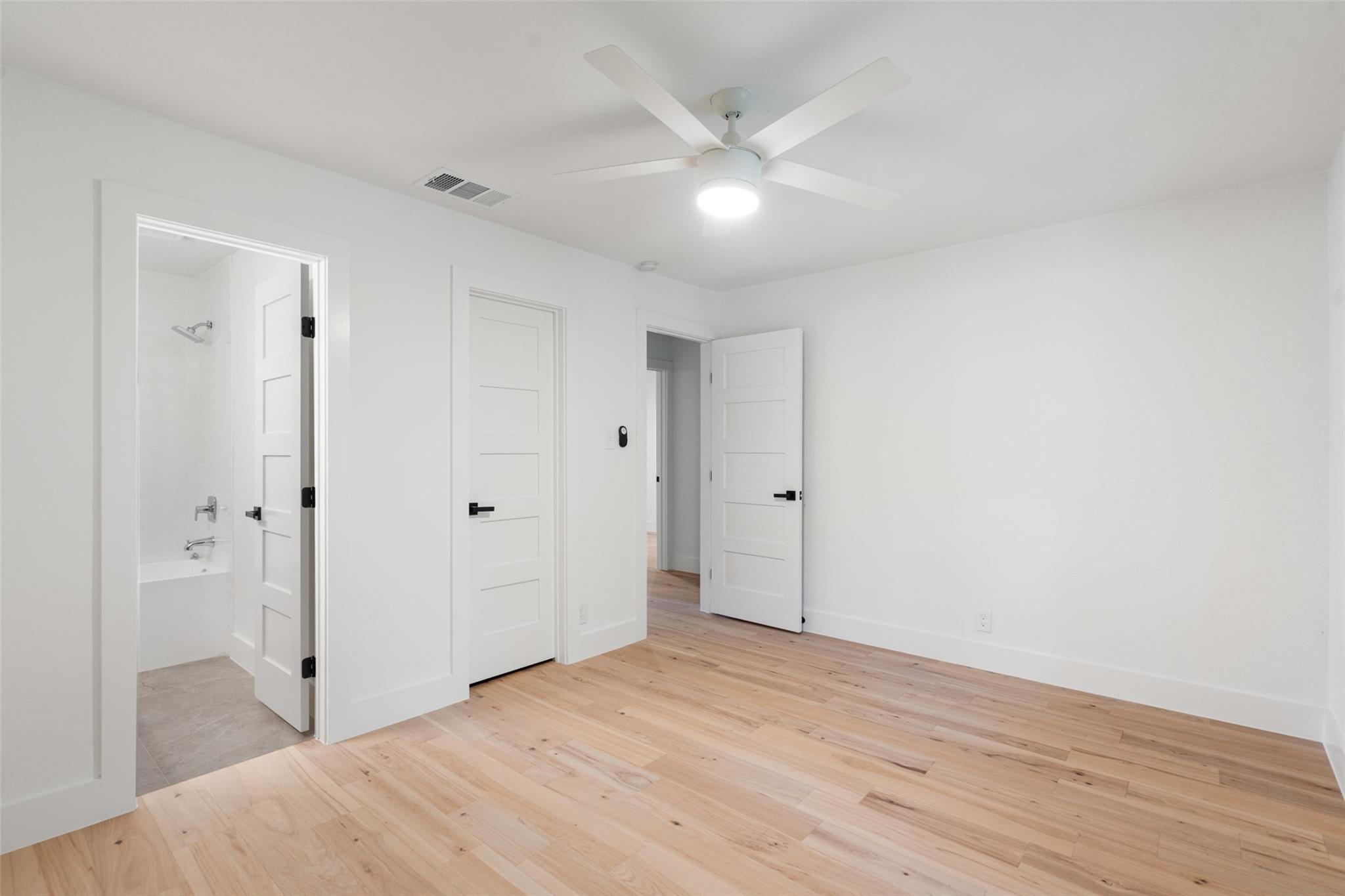 1800 Nicole Cir # B, Round Rock, TX 78664