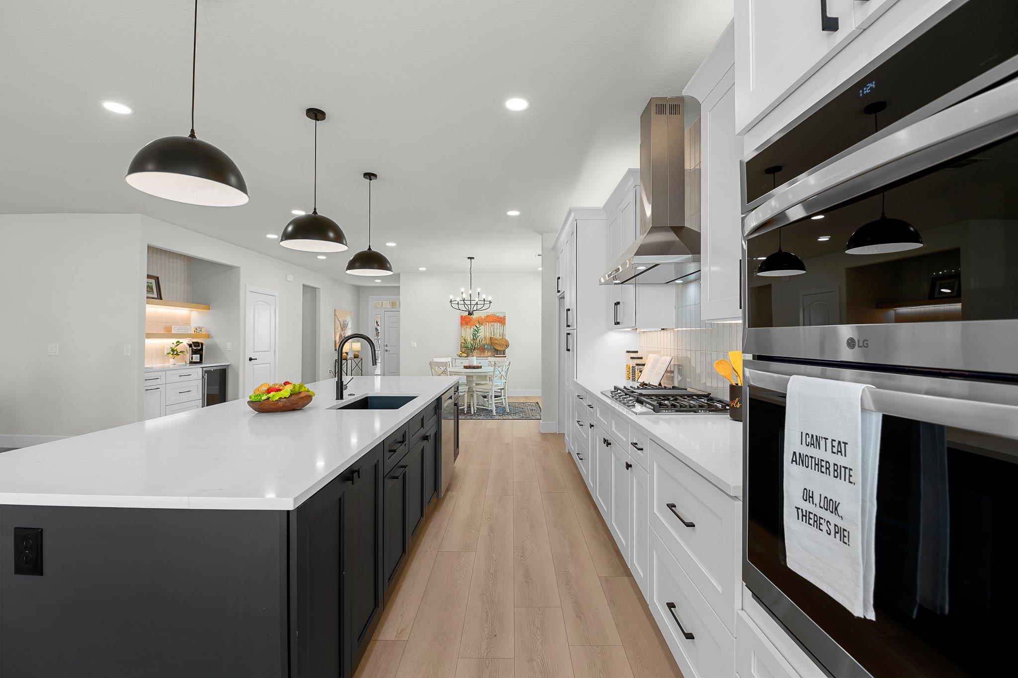 206 Armstrong Dr, Georgetown, TX 78633