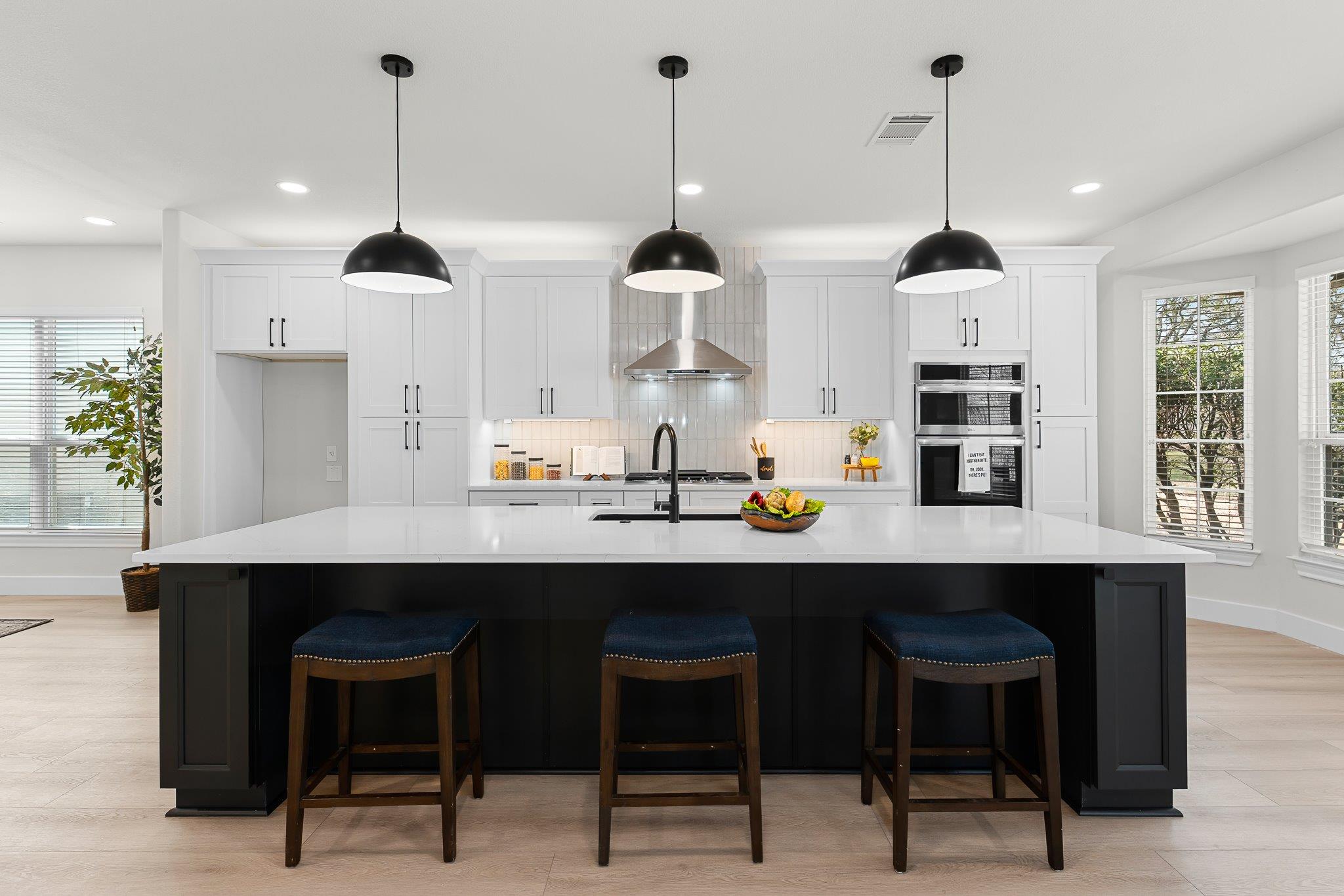 206 Armstrong Dr, Georgetown, TX 78633