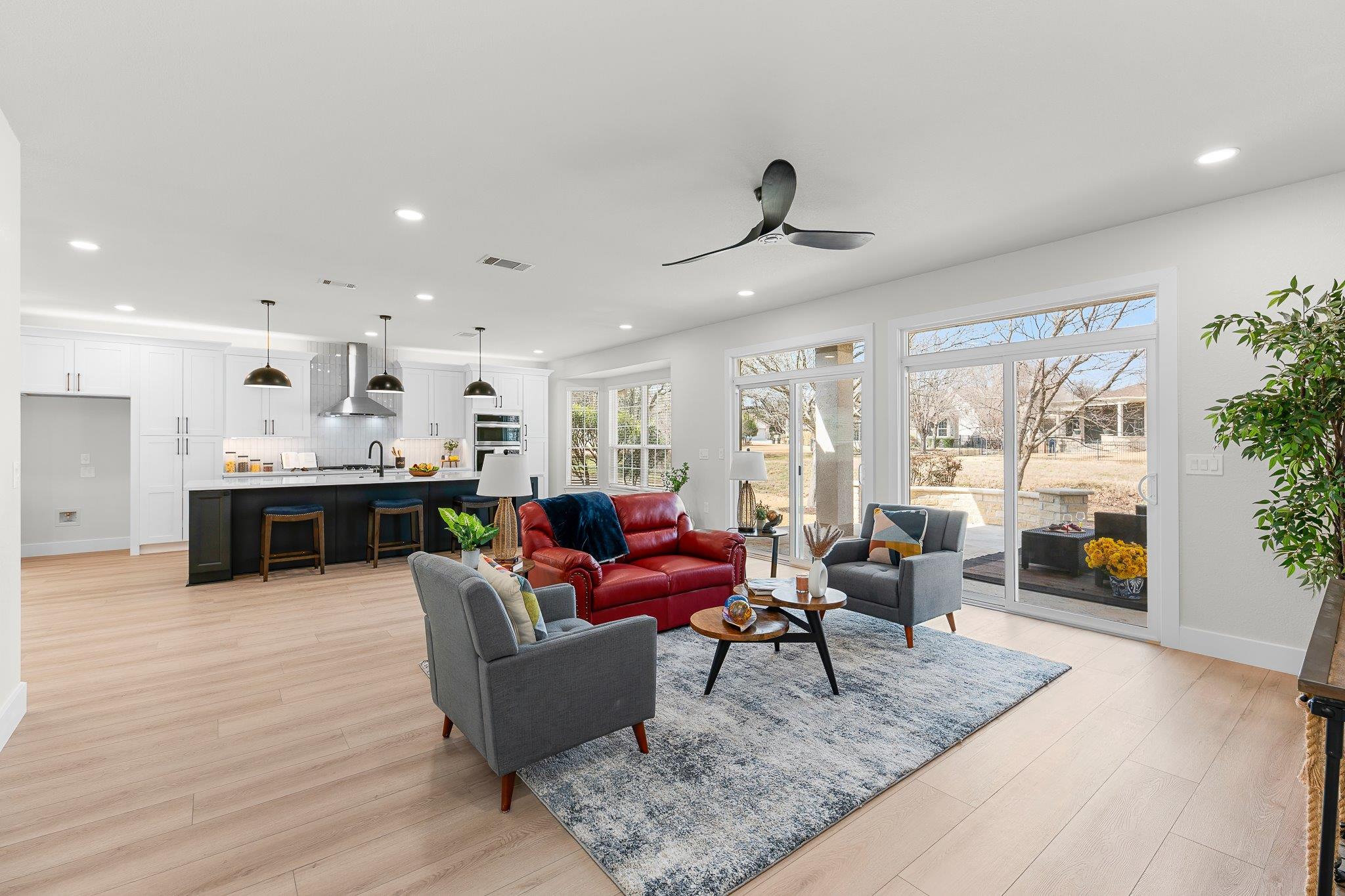 206 Armstrong Dr, Georgetown, TX 78633