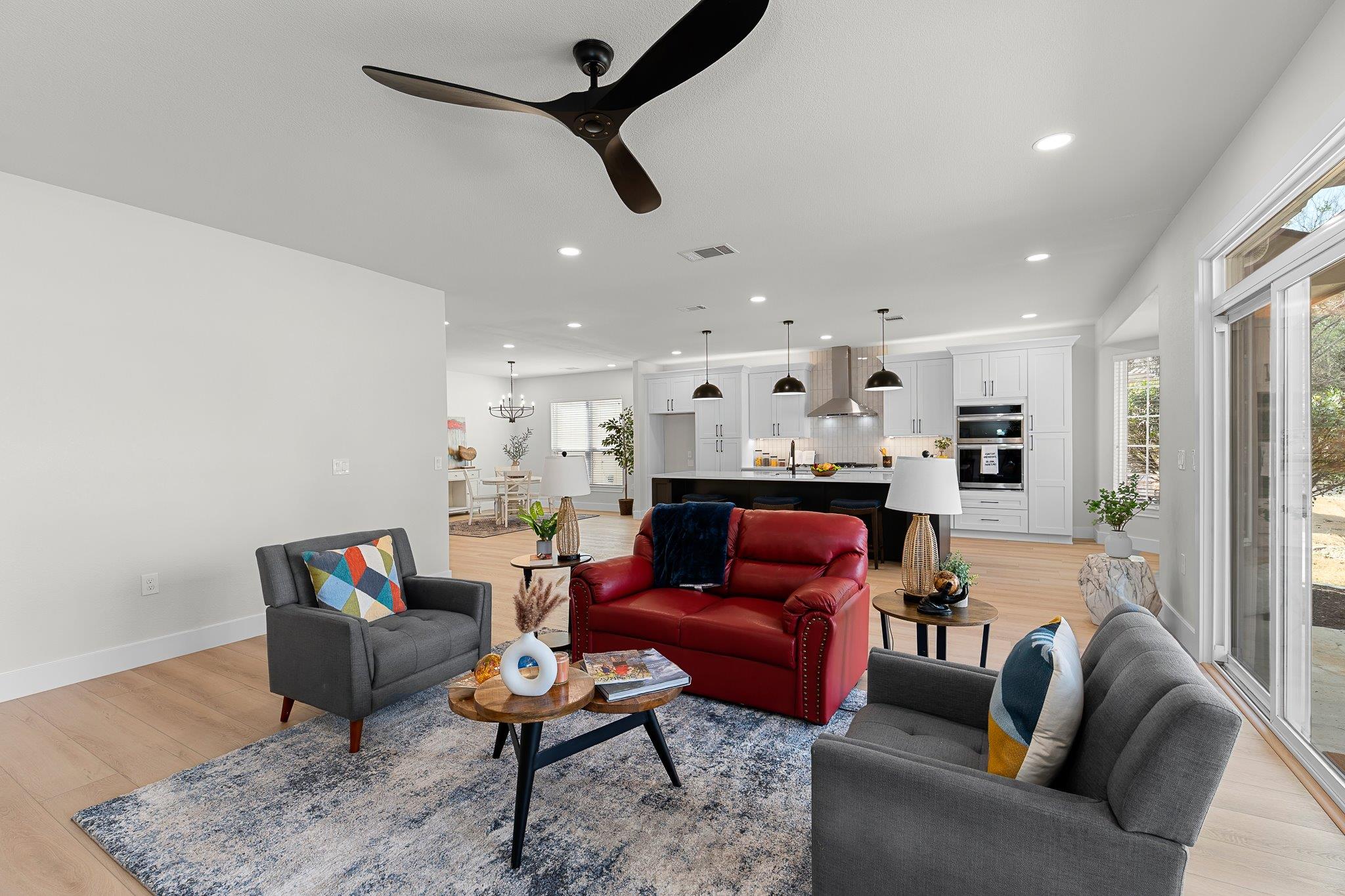 206 Armstrong Dr, Georgetown, TX 78633