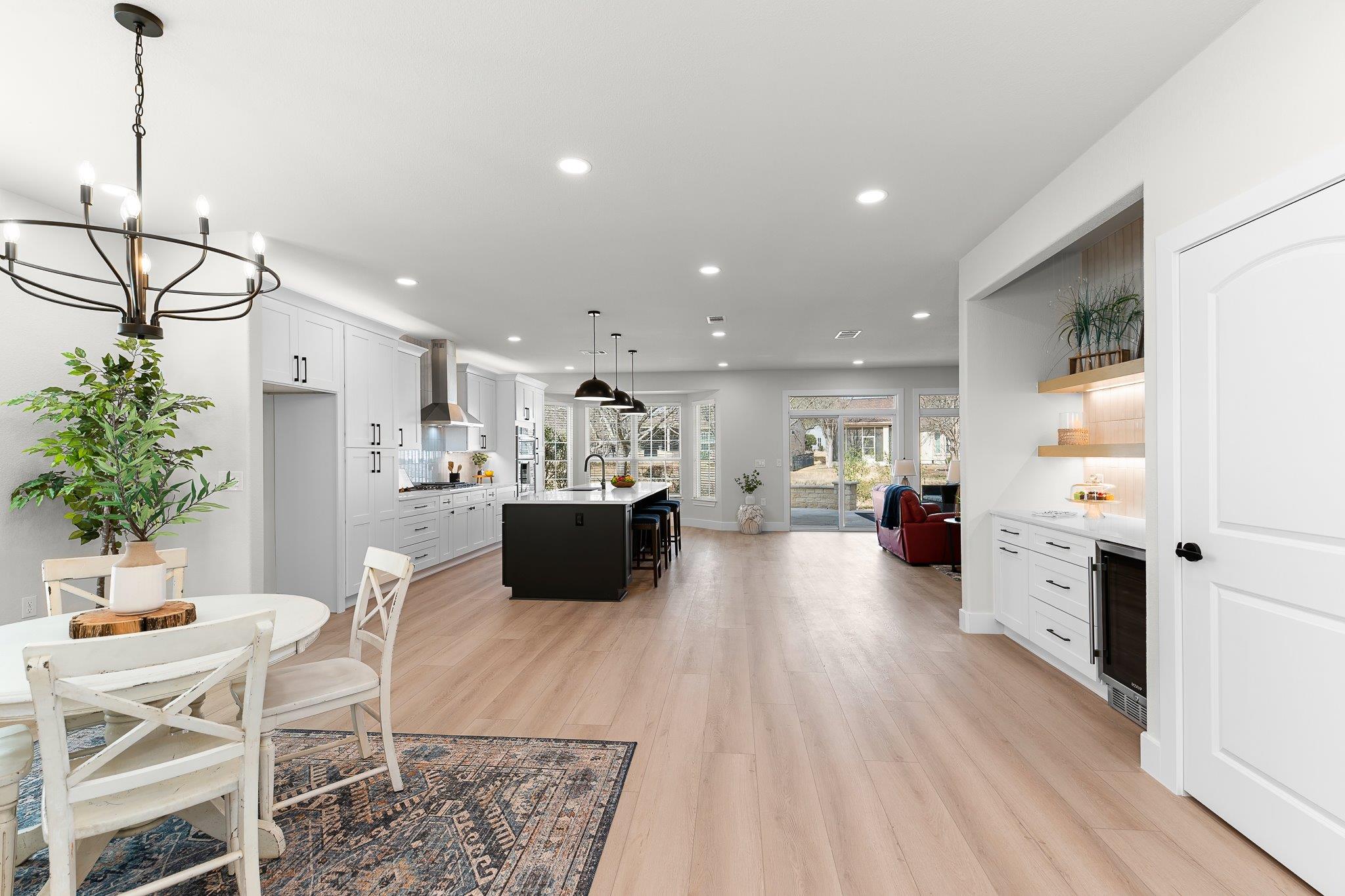 206 Armstrong Dr, Georgetown, TX 78633