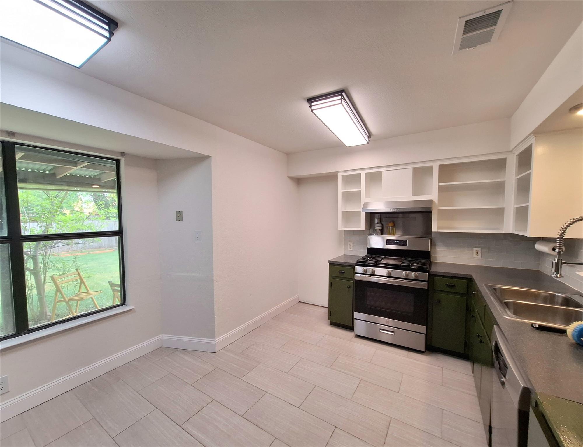 6001 Leisure Run Rd, Austin, TX 78745