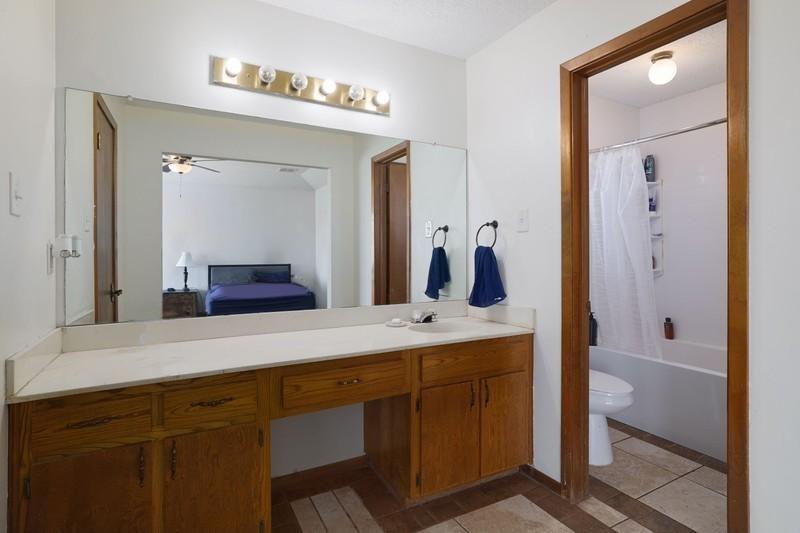 405 Brookhollow Dr, Pflugerville, TX 78660