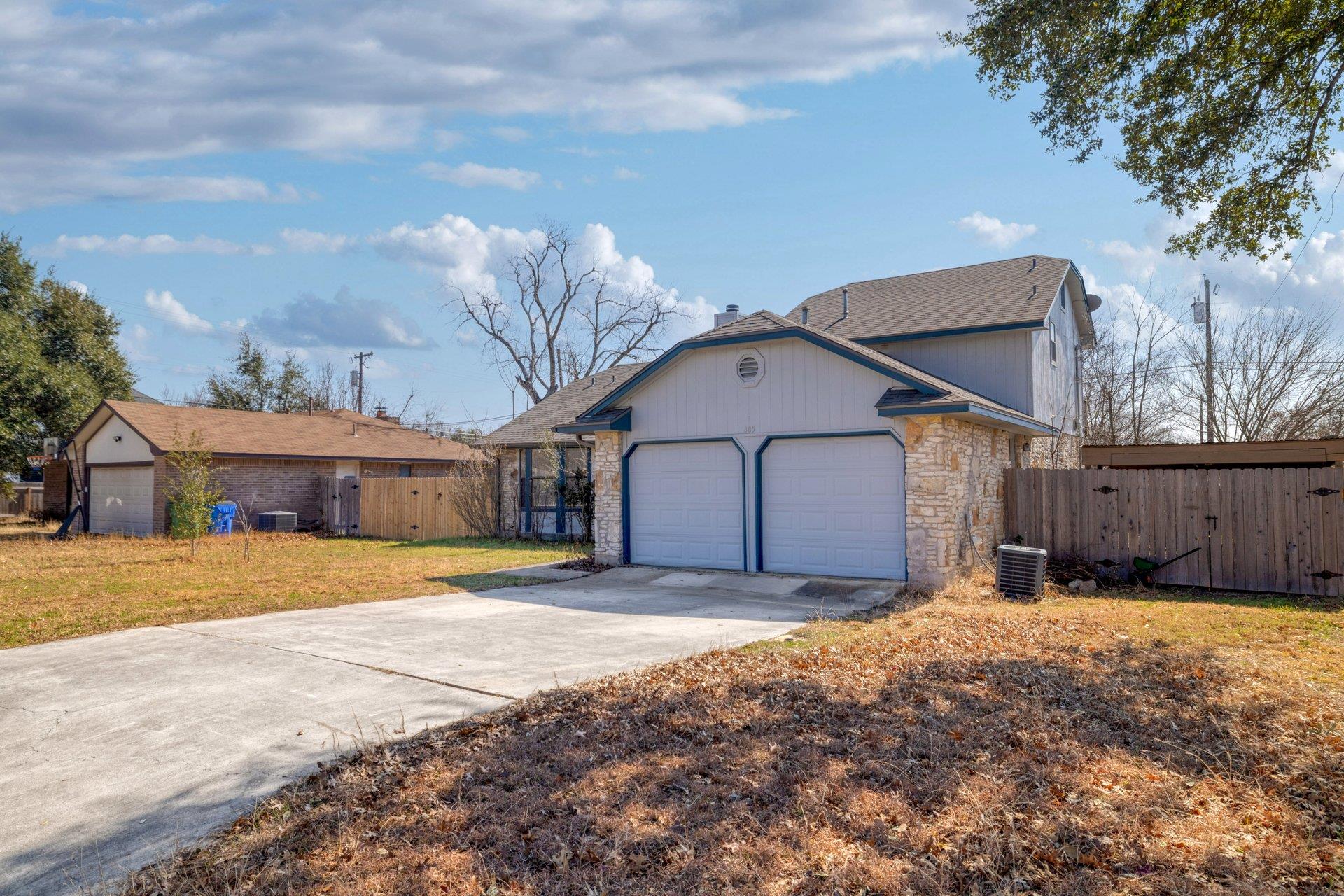 405 Brookhollow Dr, Pflugerville, TX 78660