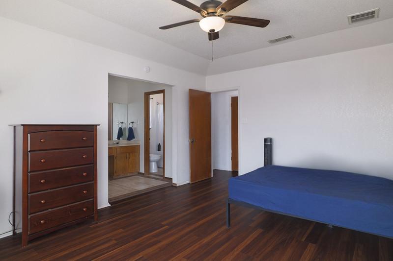 405 Brookhollow Dr, Pflugerville, TX 78660