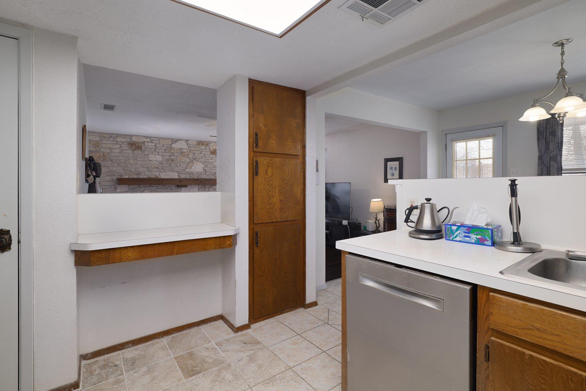 405 Brookhollow Dr, Pflugerville, TX 78660