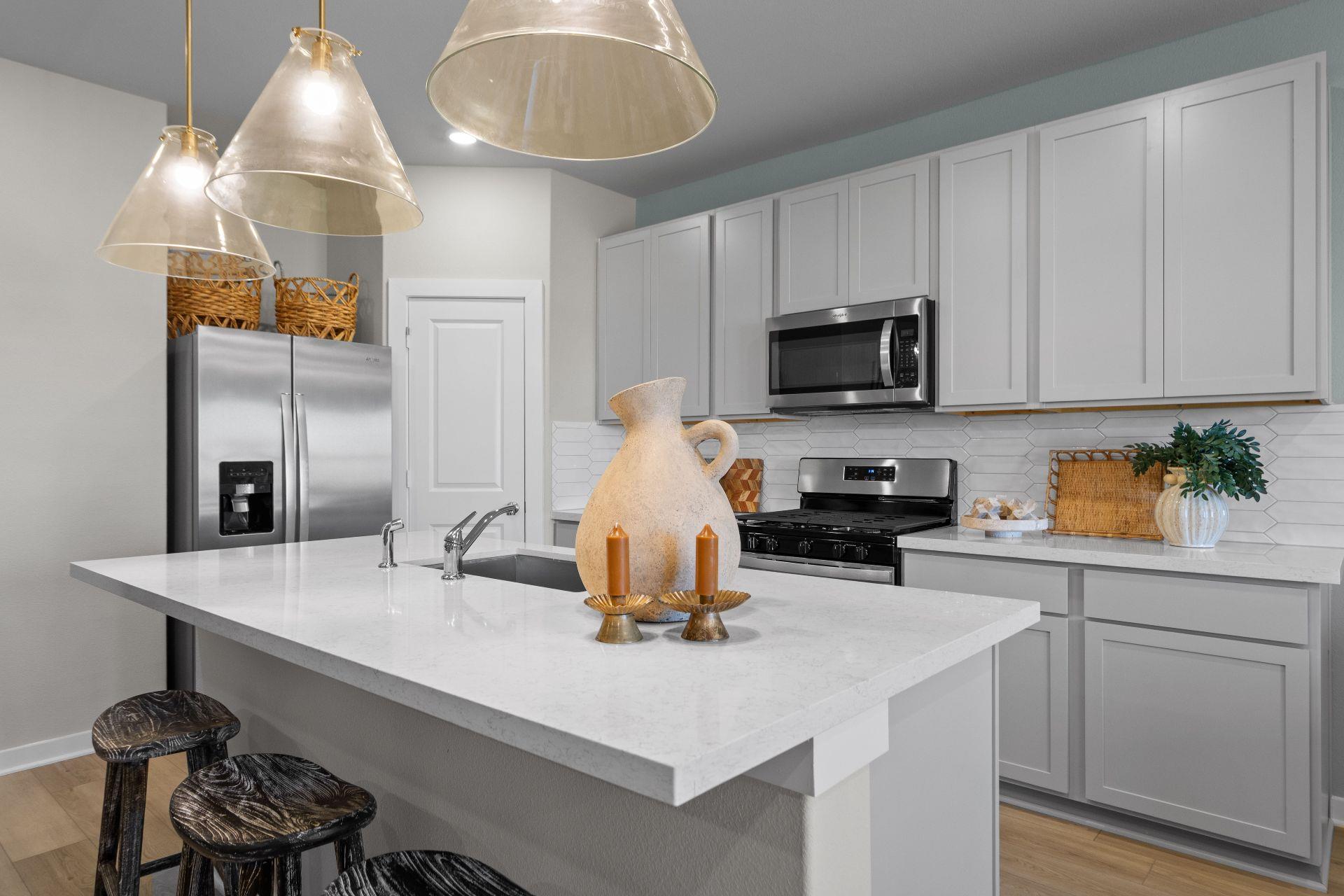 25533 Flora Bella Ln, Elgin, TX 78621