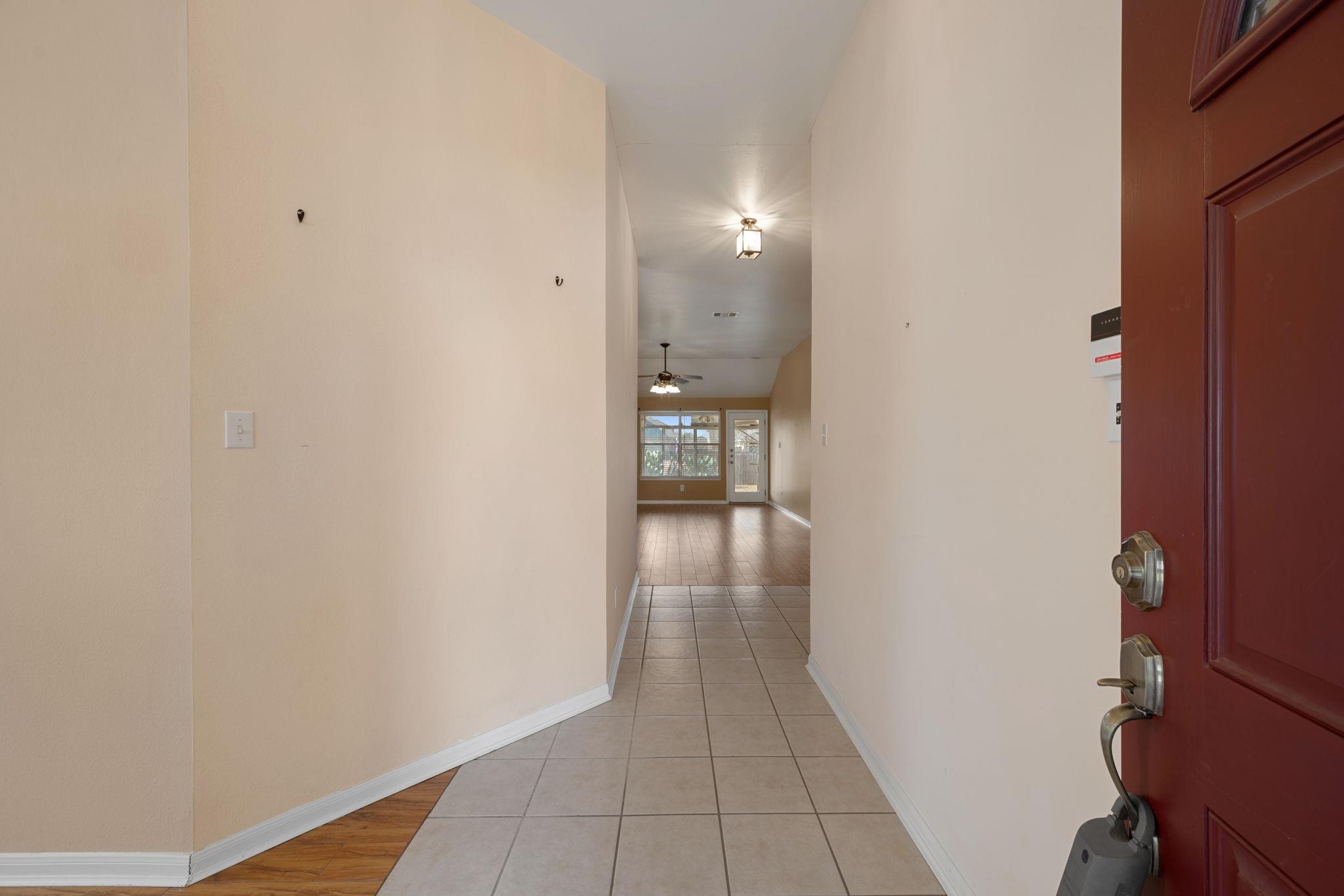 215 Kerley Dr, Hutto, TX 78634