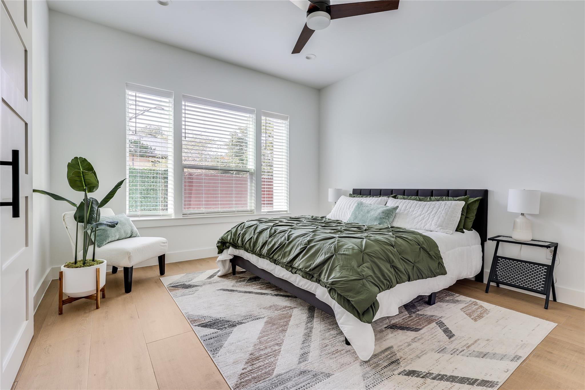 21408 Lakefront Dr, Lago Vista, TX 78645