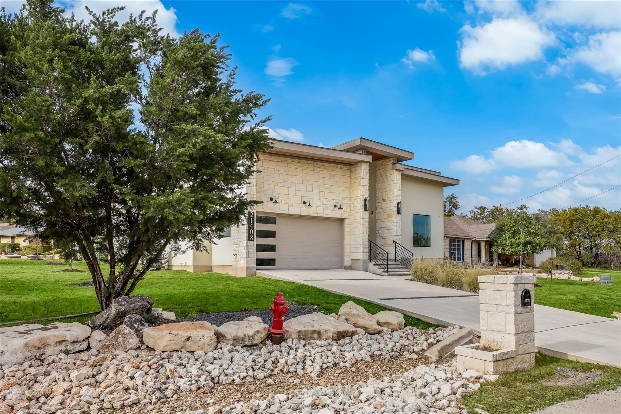 21408 Lakefront Dr, Lago Vista, TX 78645
