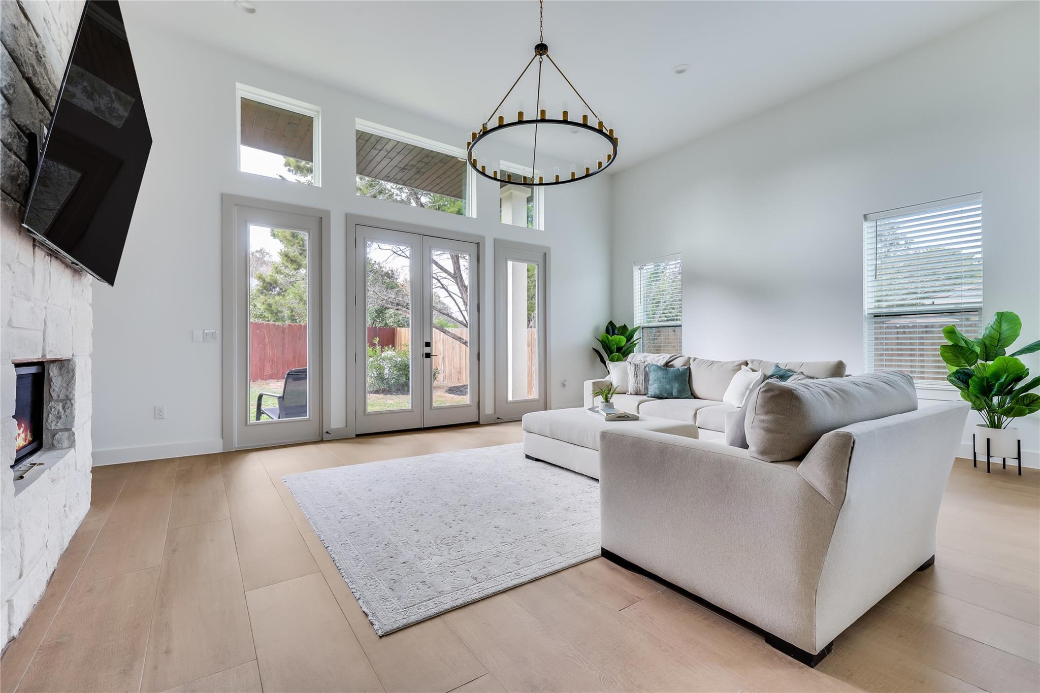 21408 Lakefront Dr, Lago Vista, TX 78645