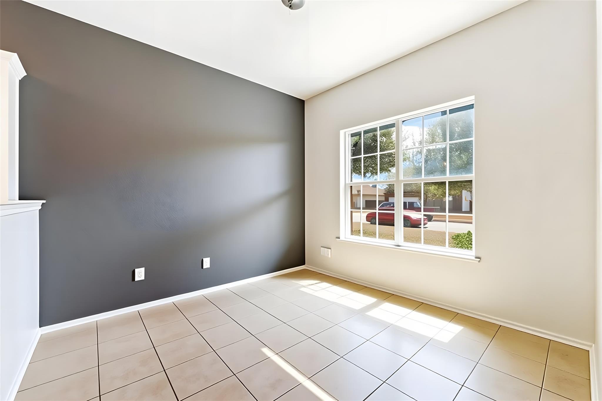 112 Flinn St, Hutto, TX 78634