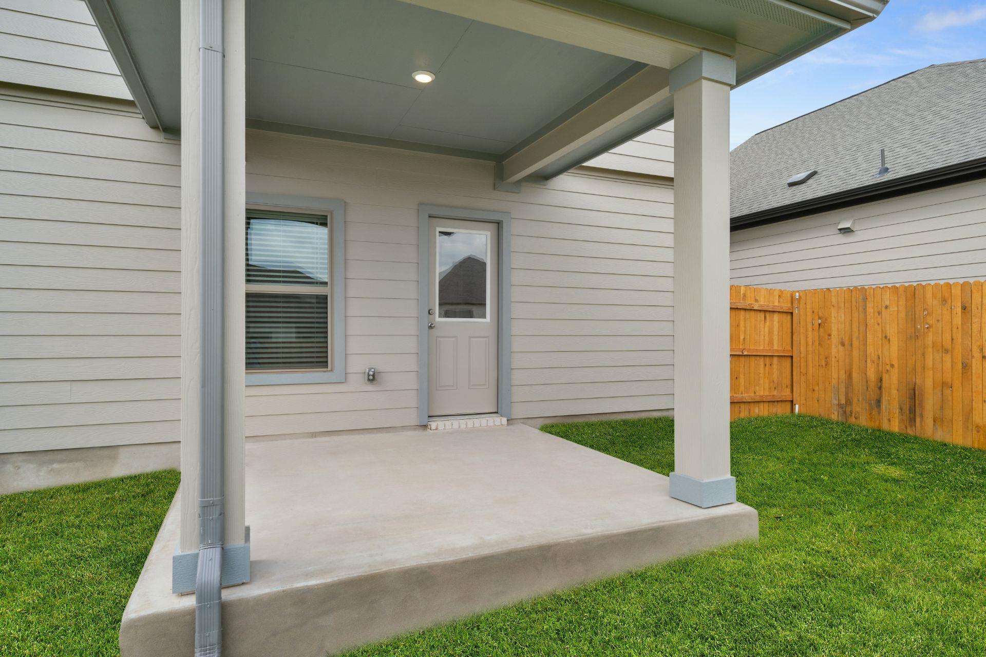 13801 Ryan Range Ln, Elgin, TX 78621