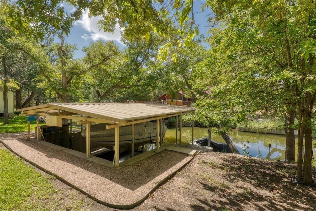 1943 Glencove Dr, Kingsland, TX 78639