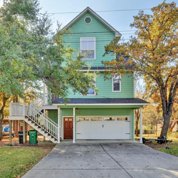 1943 Glencove Dr, Kingsland, TX 78639