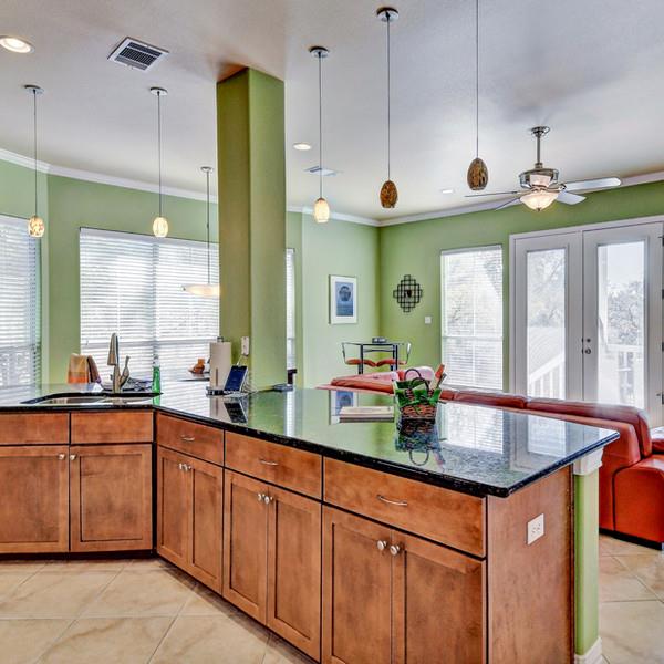 1943 Glencove Dr, Kingsland, TX 78639