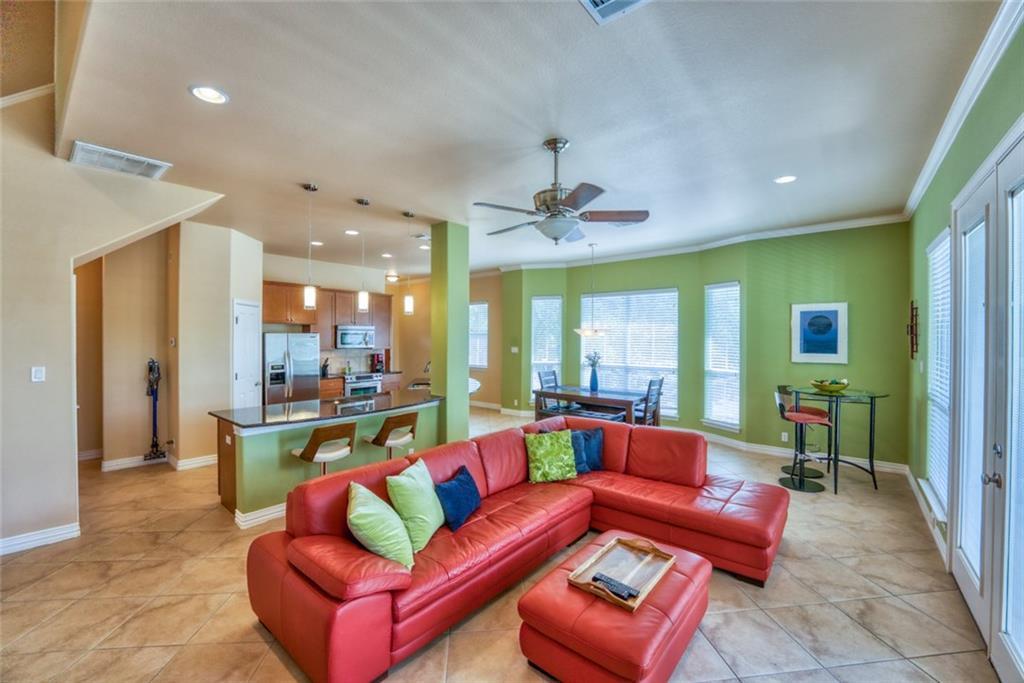 1943 Glencove Dr, Kingsland, TX 78639