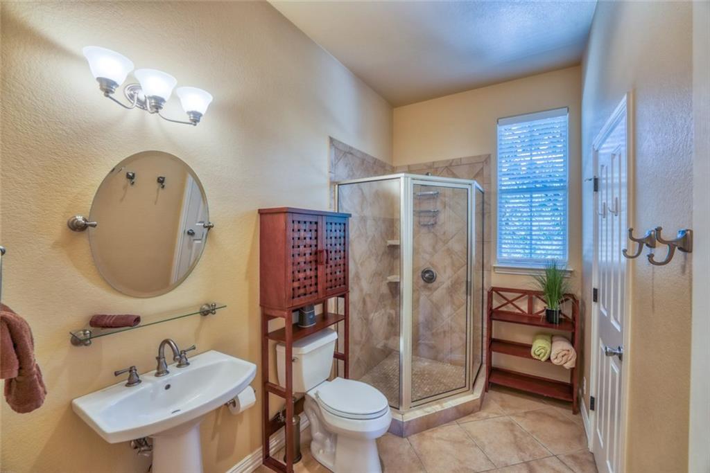 1943 Glencove Dr, Kingsland, TX 78639