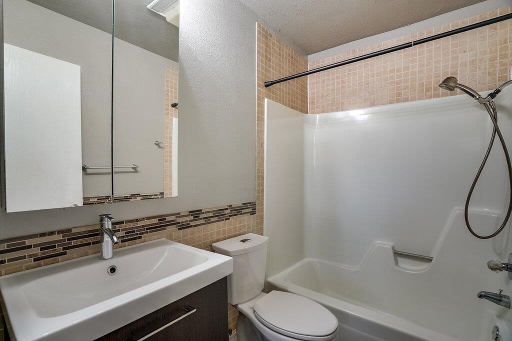 6901 Star Dr # A, Austin, TX 78745